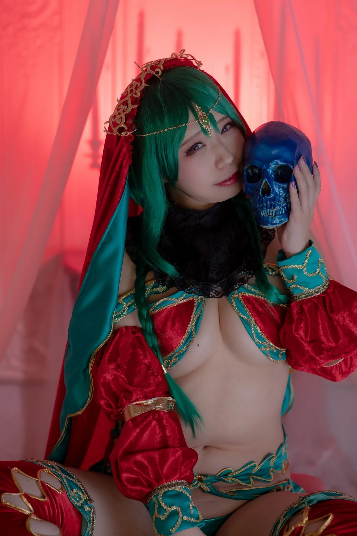 日本美女Kizokukai-Kiss wo Anata ni主题红绿相间情趣服饰秀丰满身材诱惑写真184P