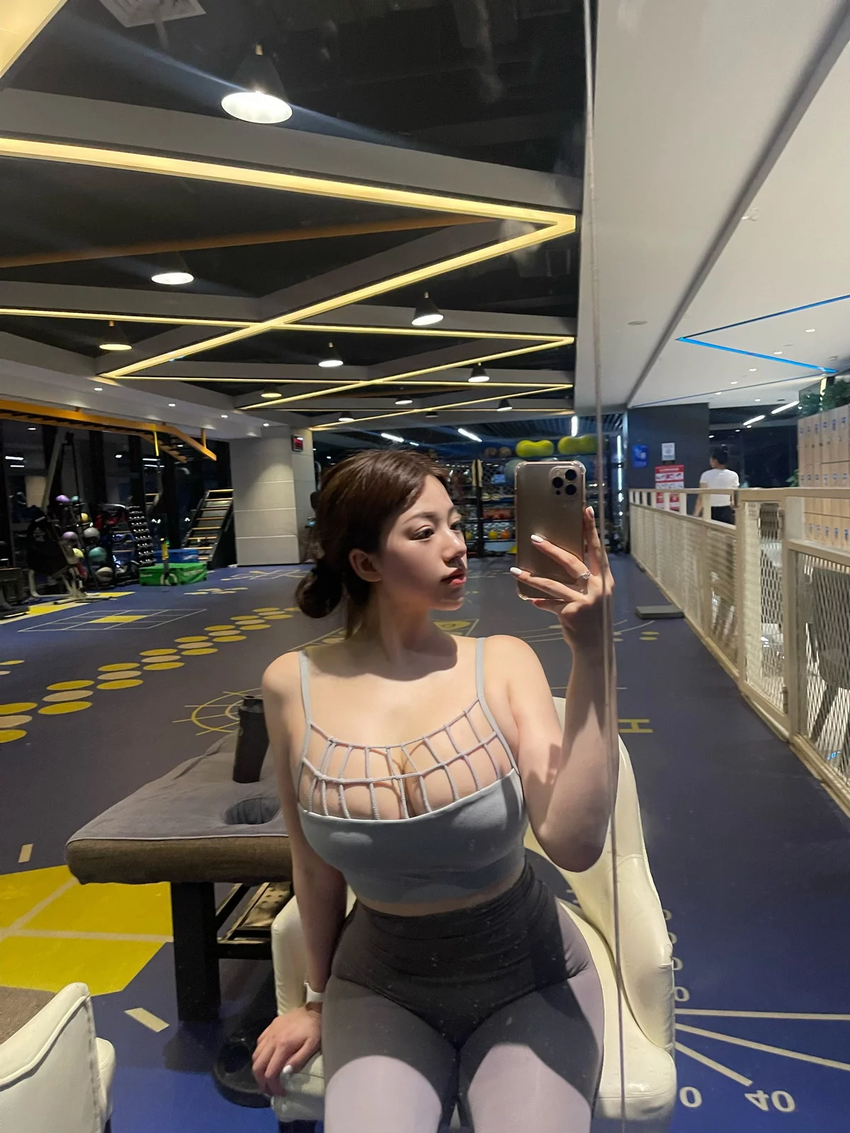 网红小姐姐奶宝妹纸微密圈嘉宾主题私房性感内衣服饰系列秀丰满身材诱惑写真300P