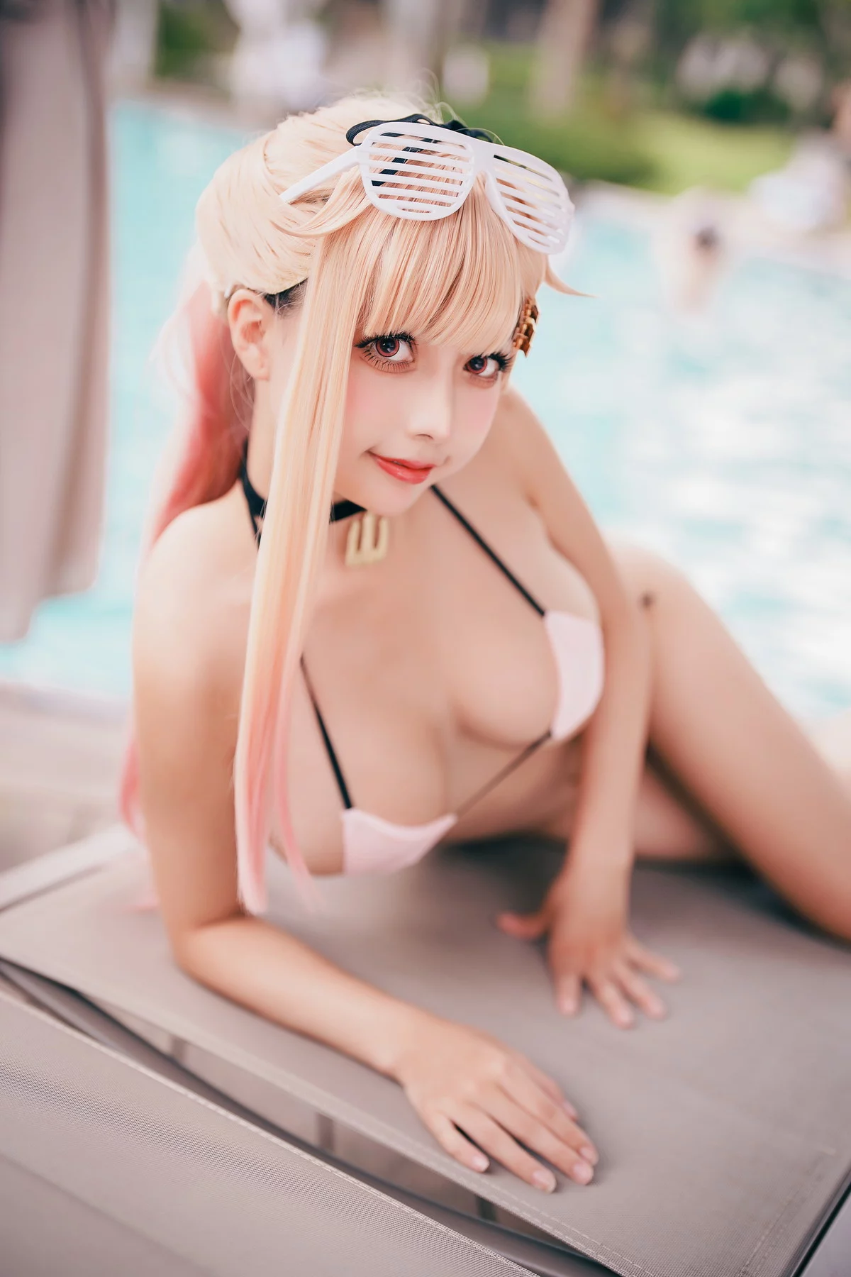 Coser美女沖田凜花RinKa-Yuudachi主题泳池边性感粉色比基尼秀完美身材诱惑写真30P