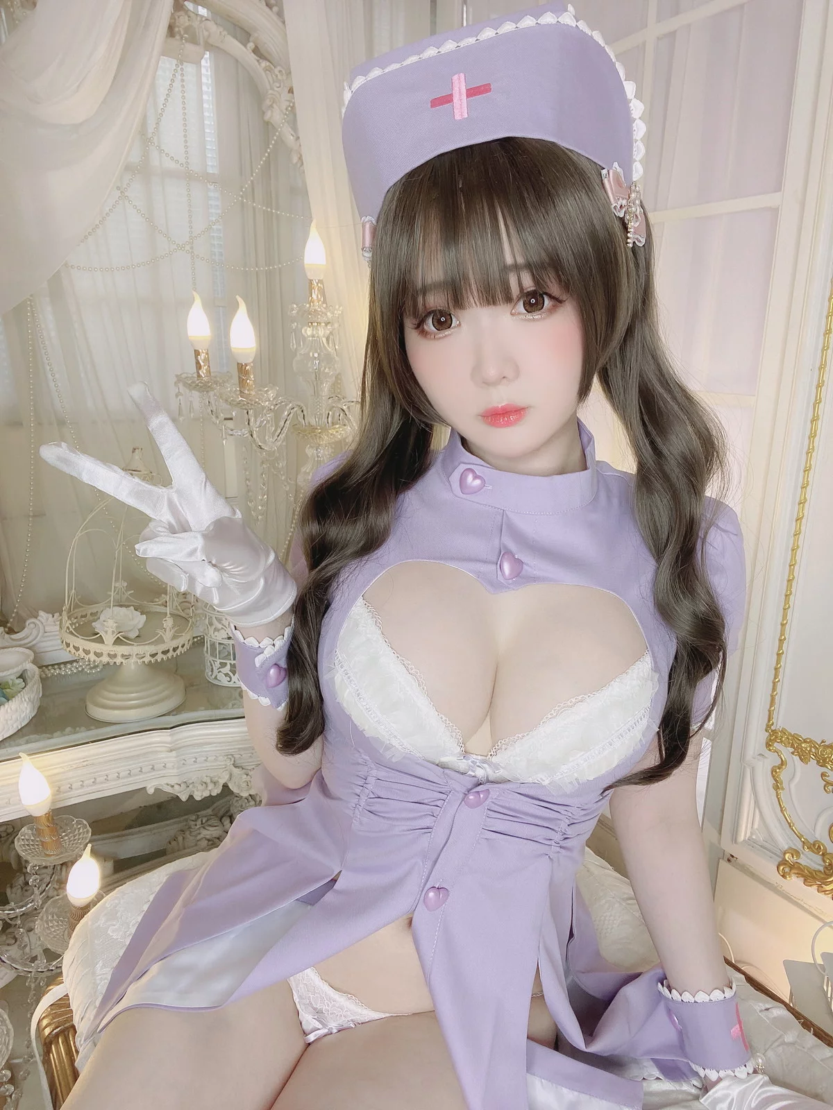 微博妹纸霜月shimo紫护士主题性感紫色护士装露白色蕾丝内衣秀丰满身材诱惑写真20P