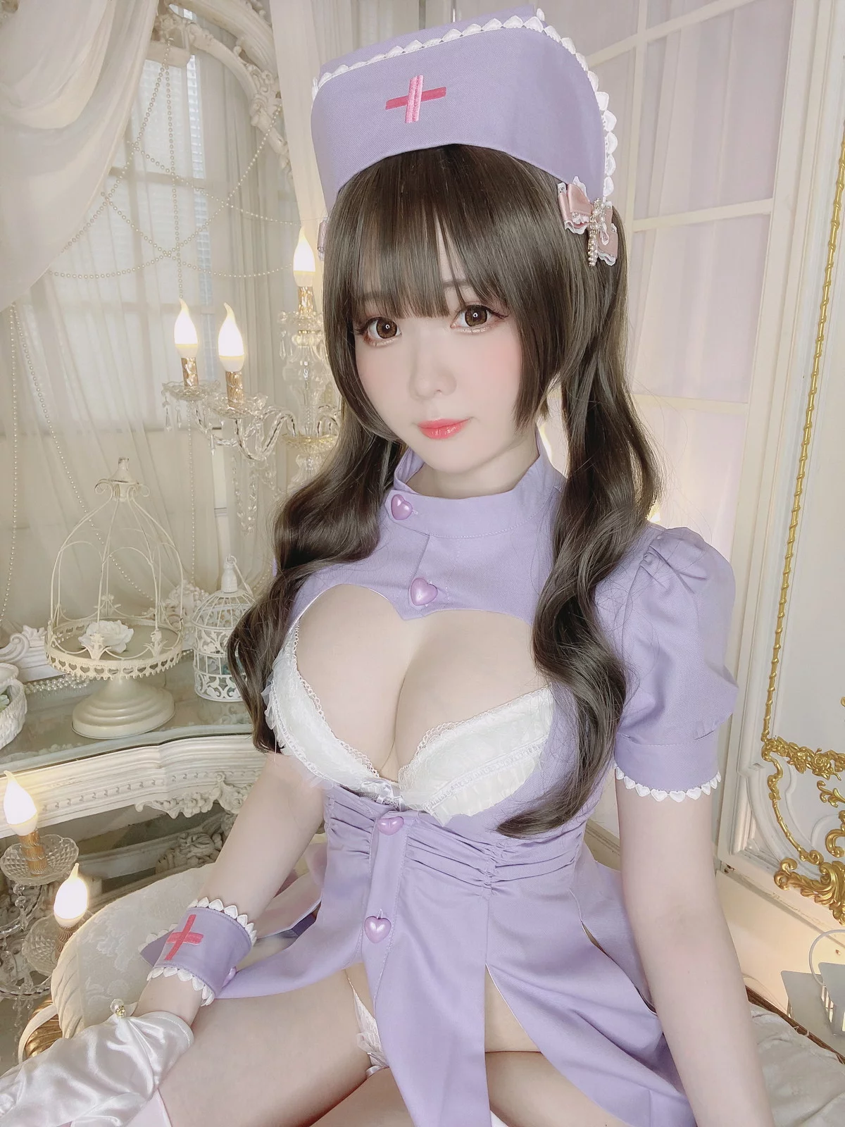 微博妹纸霜月shimo紫护士主题性感紫色护士装露白色蕾丝内衣秀丰满身材诱惑写真20P