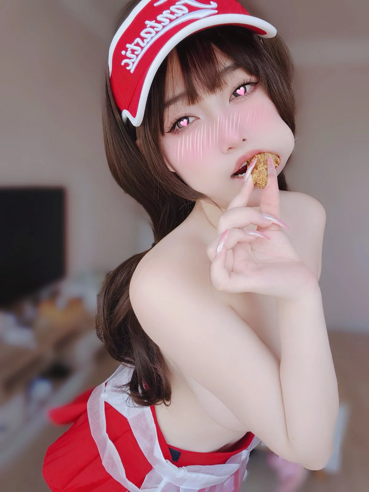 Coser妹子女主K性感快递员主题性感白色情趣薄纱露傲人豪乳遮点惹火诱惑写真100P
