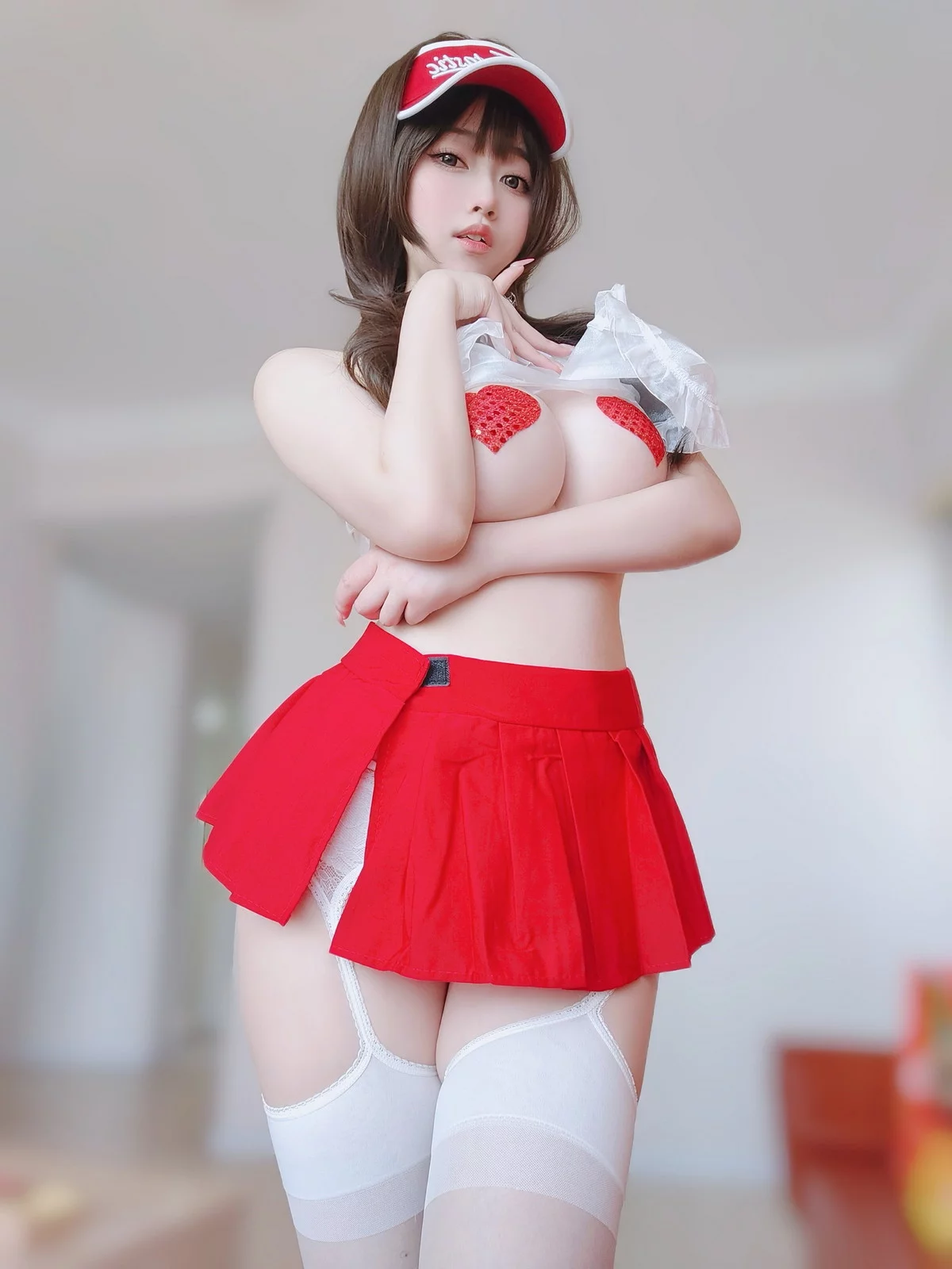 Coser妹子女主K性感快递员主题性感白色情趣薄纱露傲人豪乳遮点惹火诱惑写真100P
