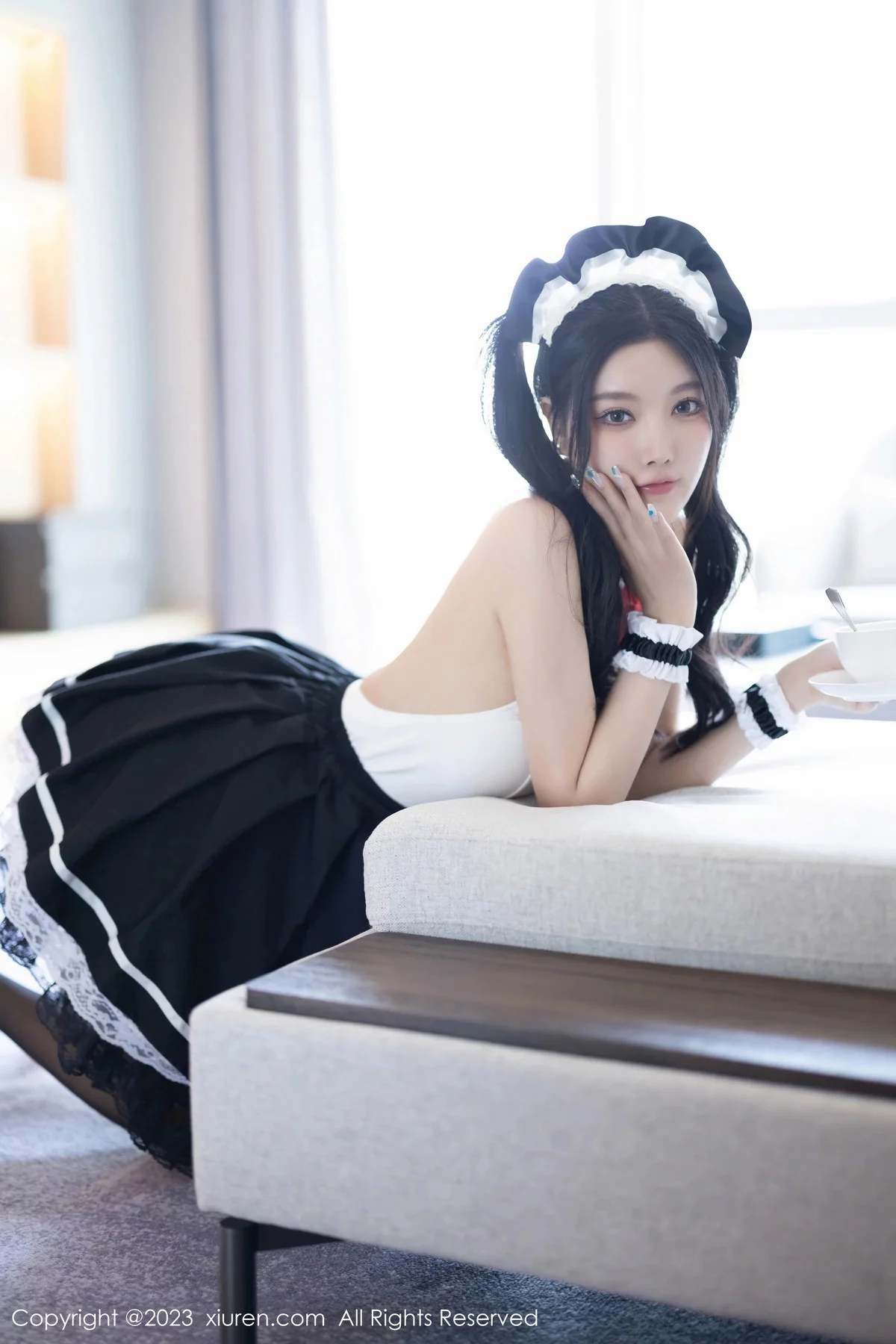 XiuRen第7590期_女神杨晨晨Yome性感白色蕾丝内衣配白丝袜秀丰满身材诱惑写真92P