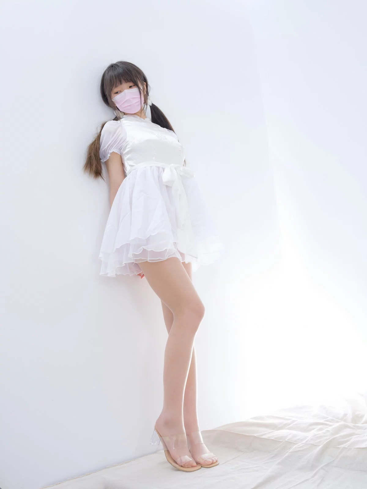 萝莉写真机构森萝财团春雪主题性感白色薄纱短裙配超薄肉丝情趣捆绑诱惑写真115P