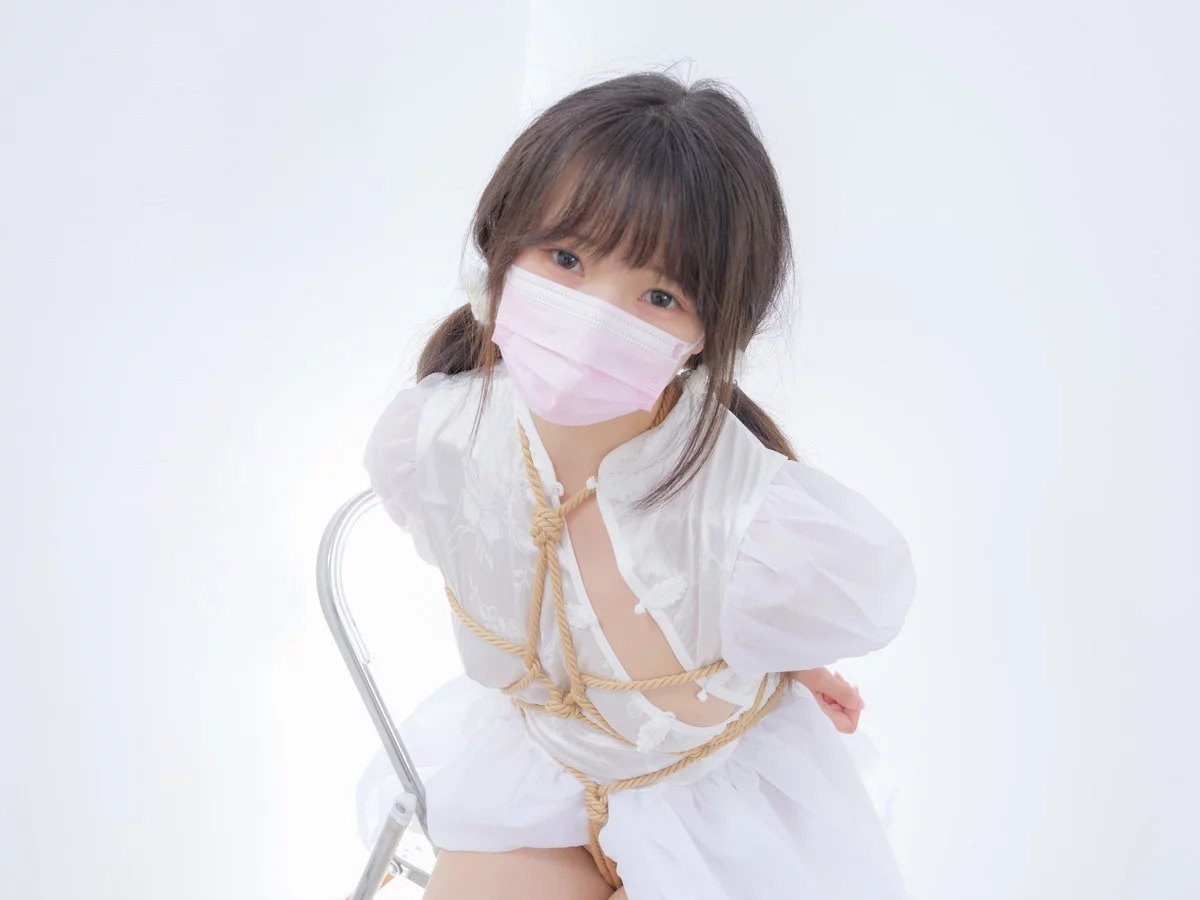 萝莉写真机构森萝财团春雪主题性感白色薄纱短裙配超薄肉丝情趣捆绑诱惑写真115P