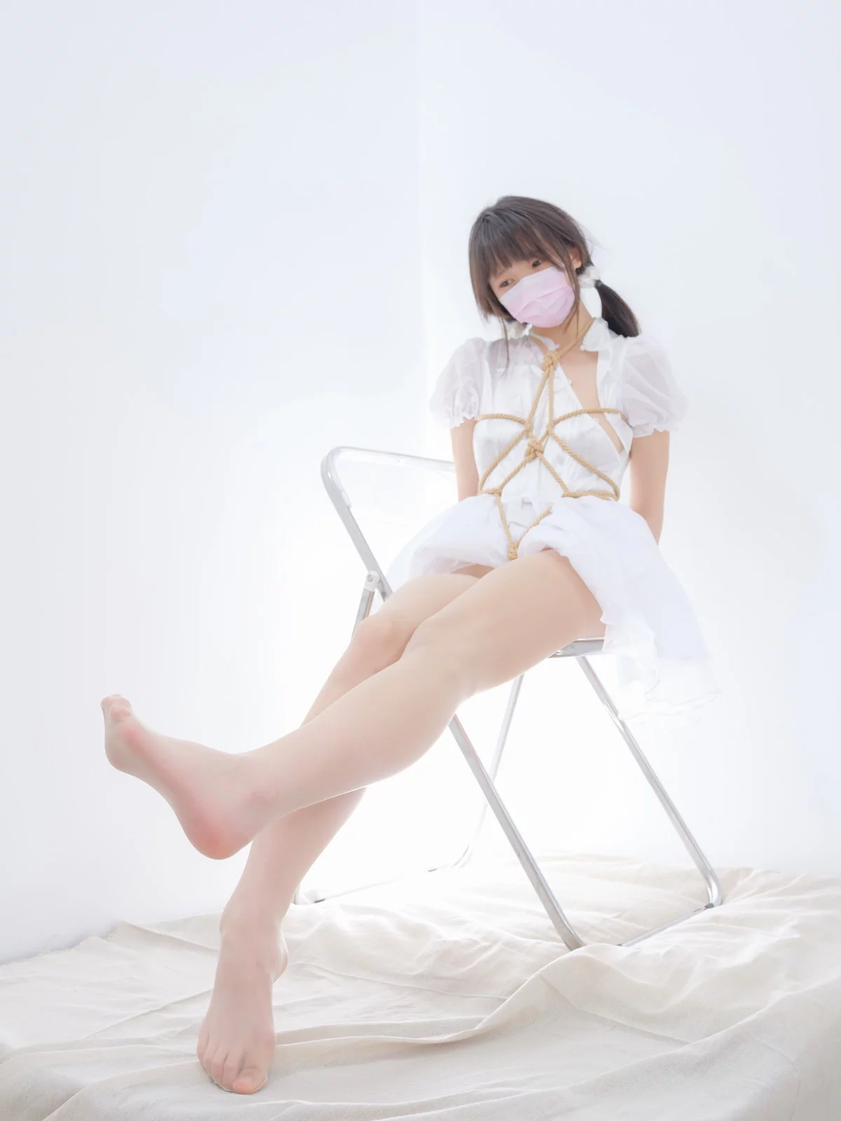 萝莉写真机构森萝财团春雪主题性感白色薄纱短裙配超薄肉丝情趣捆绑诱惑写真115P