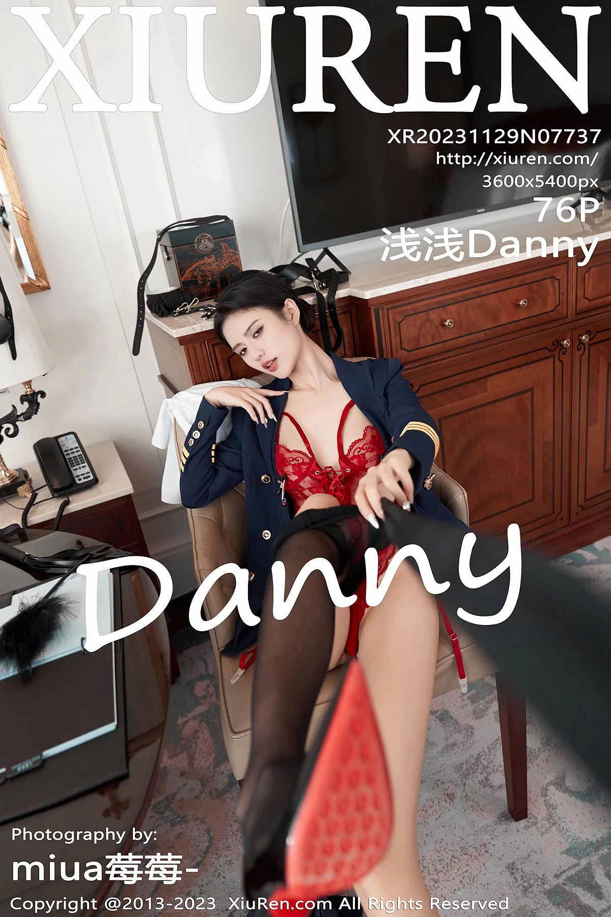 XiuRen第7737期_模特浅浅Danny秘书角色装扮脱Ol制服露红色蕾丝内衣诱惑写真76P
