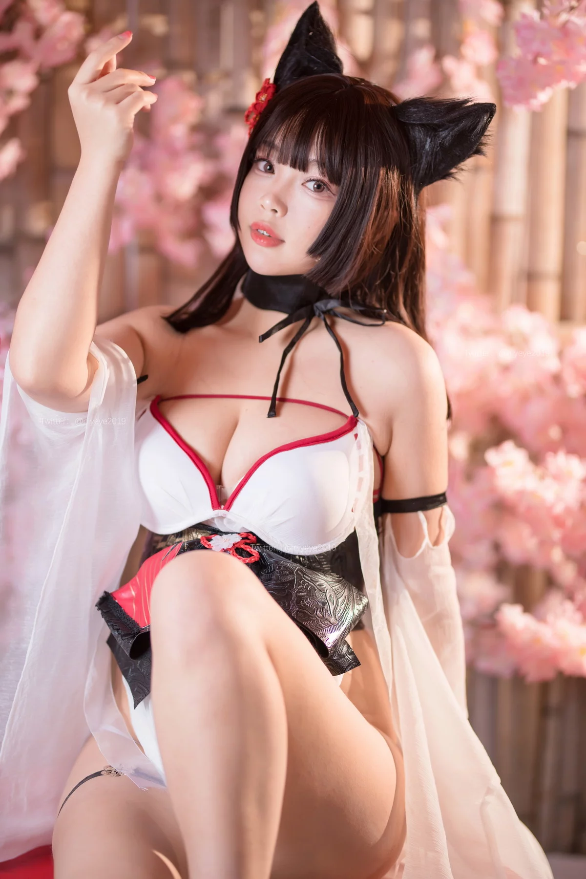 萌系小姐姐白烨湿身天诚泳装主题性感猫女郎装扮白色薄纱服饰秀丰满身材诱惑写真61P