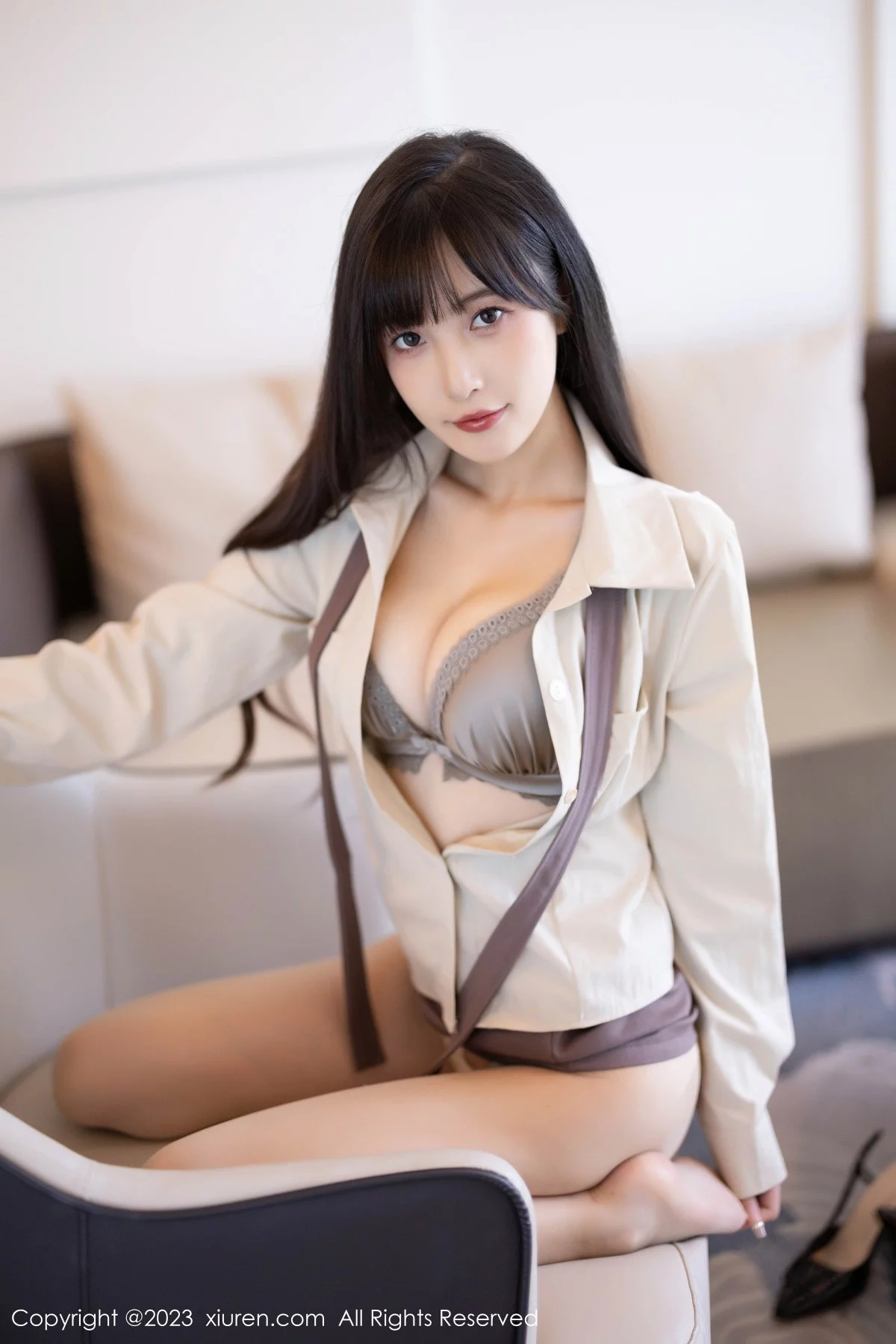 XiuRen第7745期_模特林星阑性感杏色上衣配短裙露原色丝袜秀苗条身材诱惑写真83P