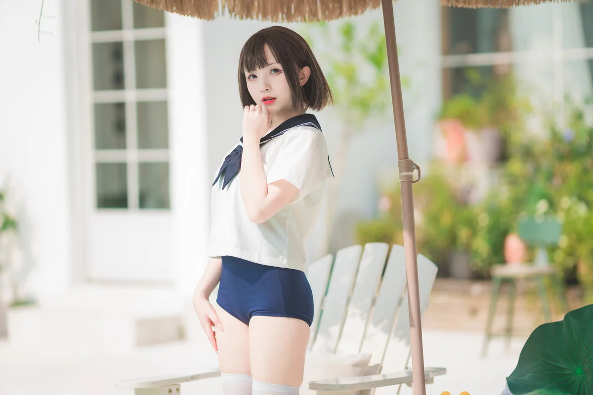 网络美女花铃JK死库水主题泳池性感死库水配白丝袜湿身秀翘臀美腿迷人诱惑写真109P