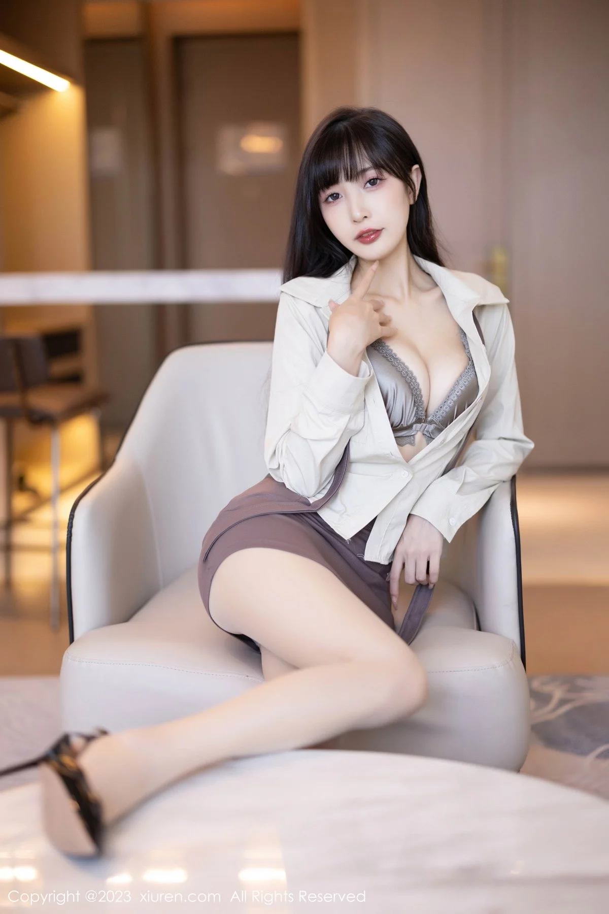XiuRen第7745期_模特林星阑性感杏色上衣配短裙露原色丝袜秀苗条身材诱惑写真83P