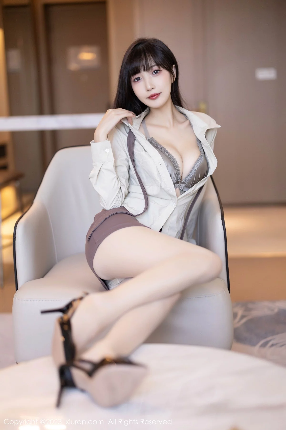 XiuRen第7745期_模特林星阑性感杏色上衣配短裙露原色丝袜秀苗条身材诱惑写真83P