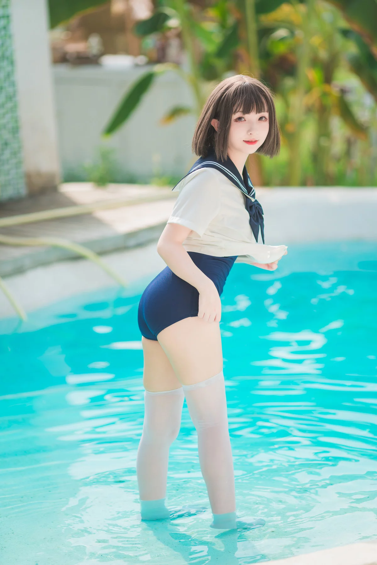 网络美女花铃JK死库水主题泳池性感死库水配白丝袜湿身秀翘臀美腿迷人诱惑写真109P