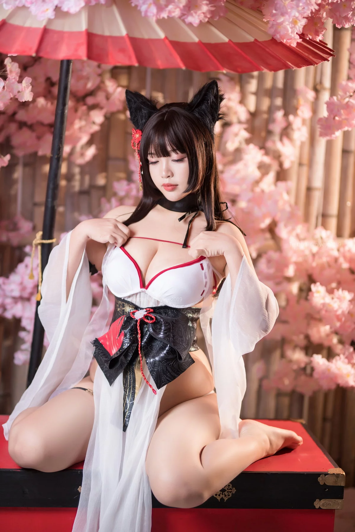 萌系小姐姐白烨湿身天诚泳装主题性感猫女郎装扮白色薄纱服饰秀丰满身材诱惑写真61P
