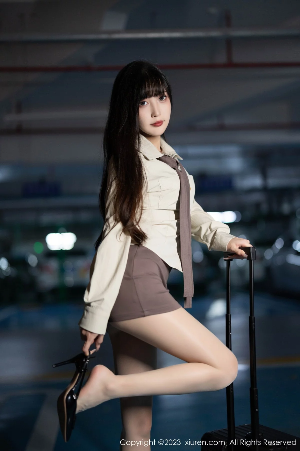 XiuRen第7745期_模特林星阑性感杏色上衣配短裙露原色丝袜秀苗条身材诱惑写真83P