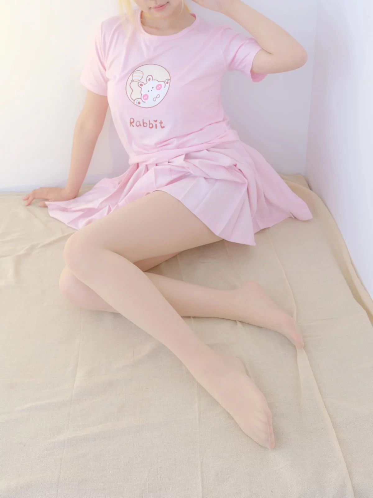 萝莉写真机构森萝财团露露子主题私房性感粉色JK制服配超薄肉丝秀美腿诱惑写真100P
