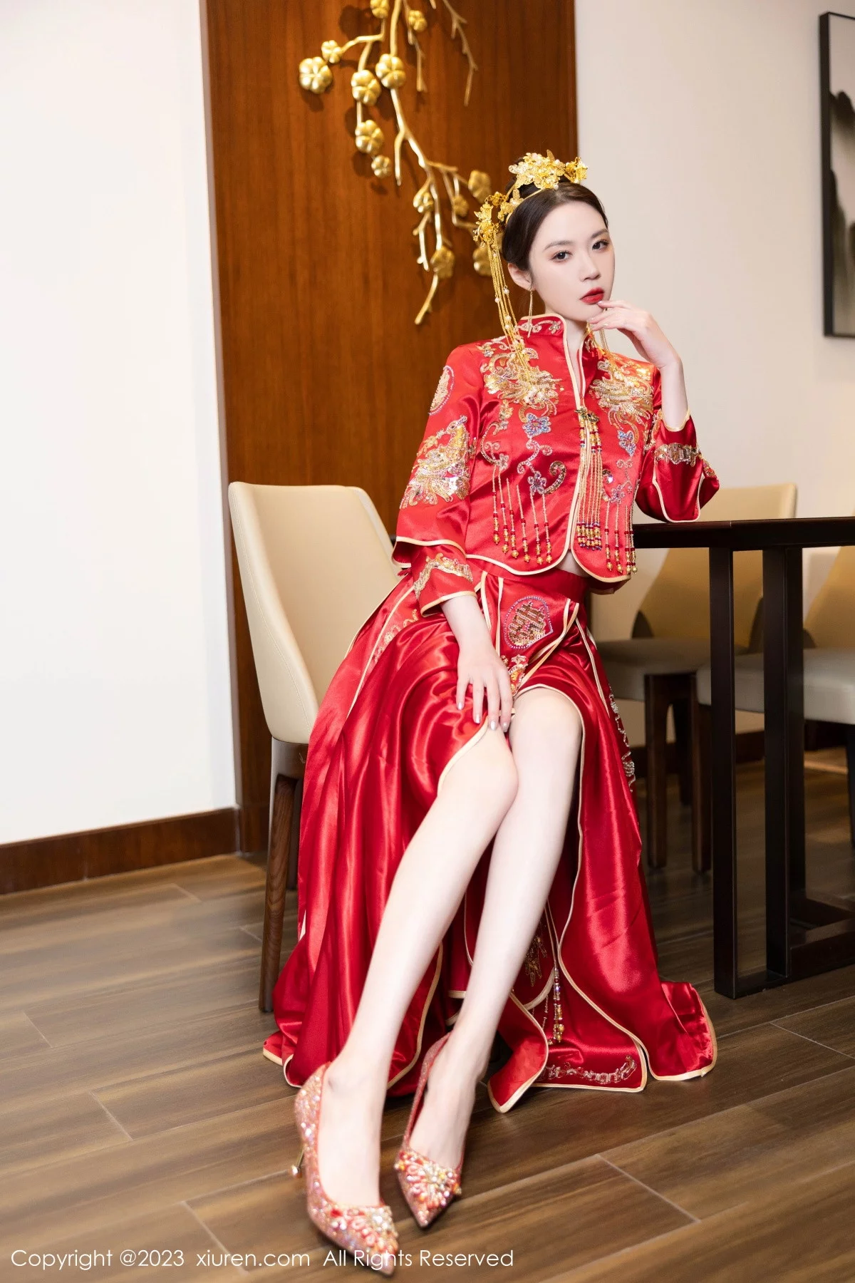 XiuRen第7766期_模特梦心玥性感红色中式婚服露红色薄透肚兜内衣撩人诱惑写真88P