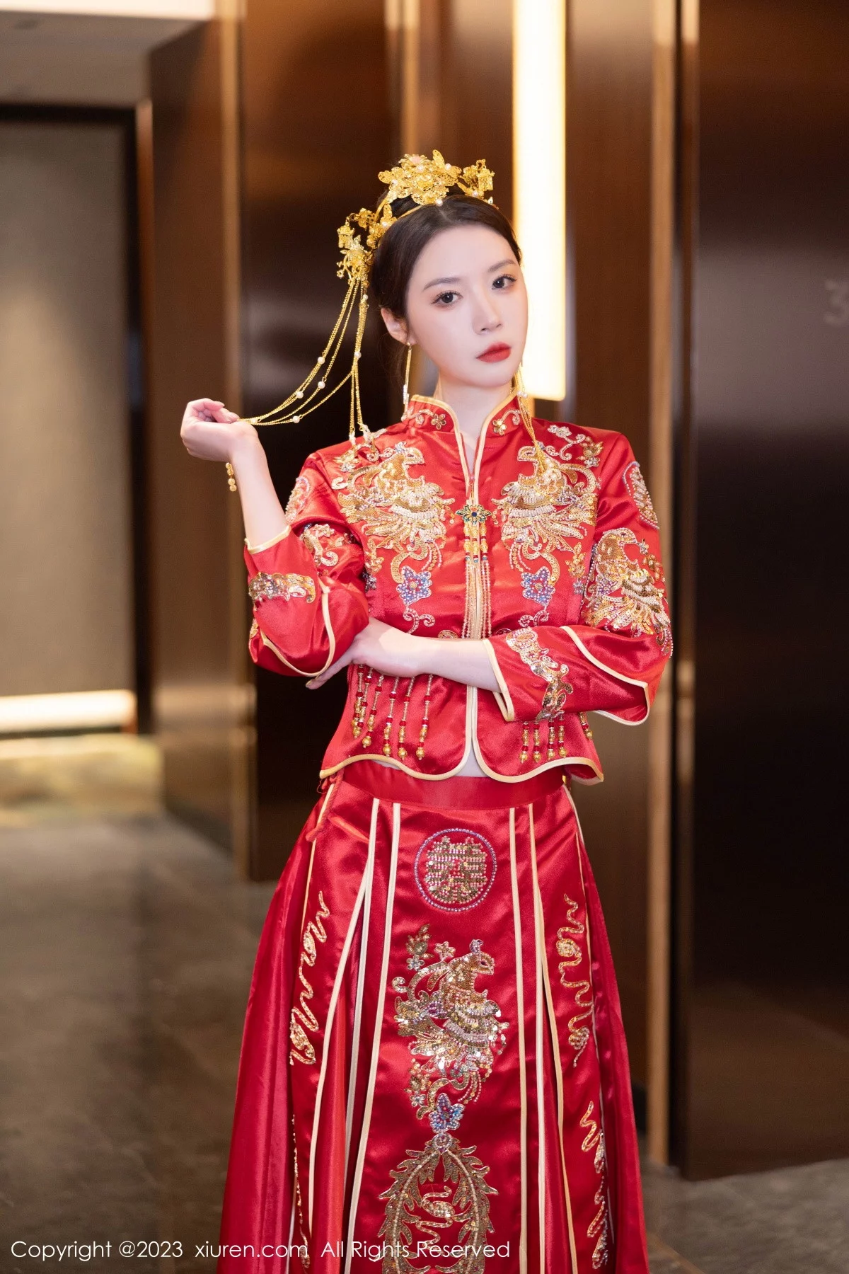 XiuRen第7766期_模特梦心玥性感红色中式婚服露红色薄透肚兜内衣撩人诱惑写真88P