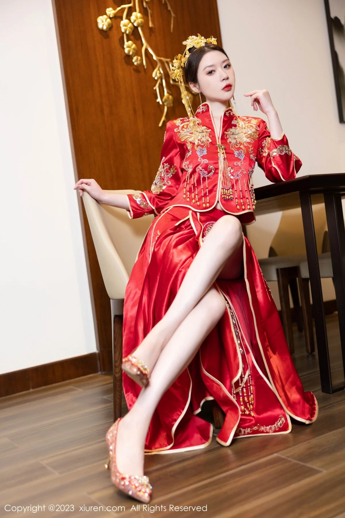 XiuRen第7766期_模特梦心玥性感红色中式婚服露红色薄透肚兜内衣撩人诱惑写真88P