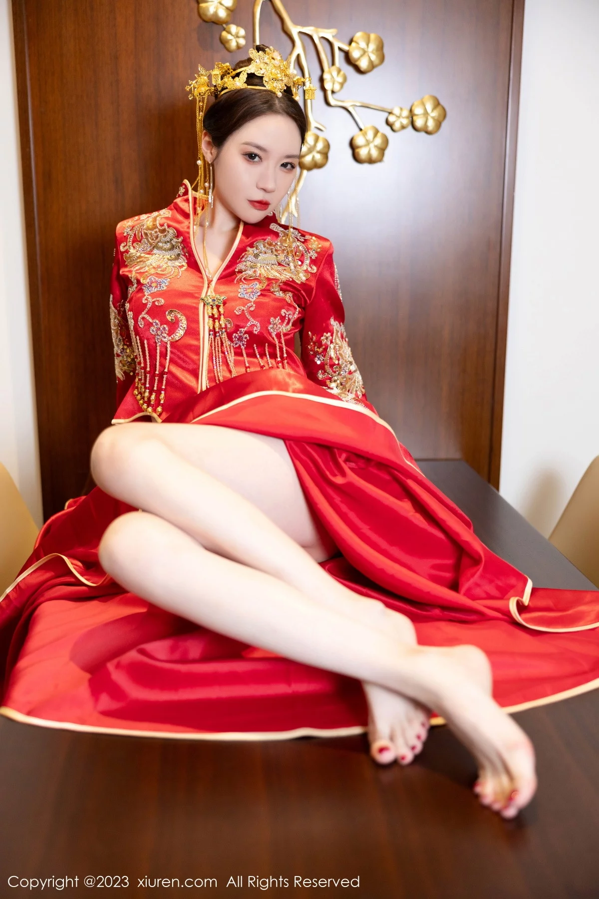 XiuRen第7766期_模特梦心玥性感红色中式婚服露红色薄透肚兜内衣撩人诱惑写真88P