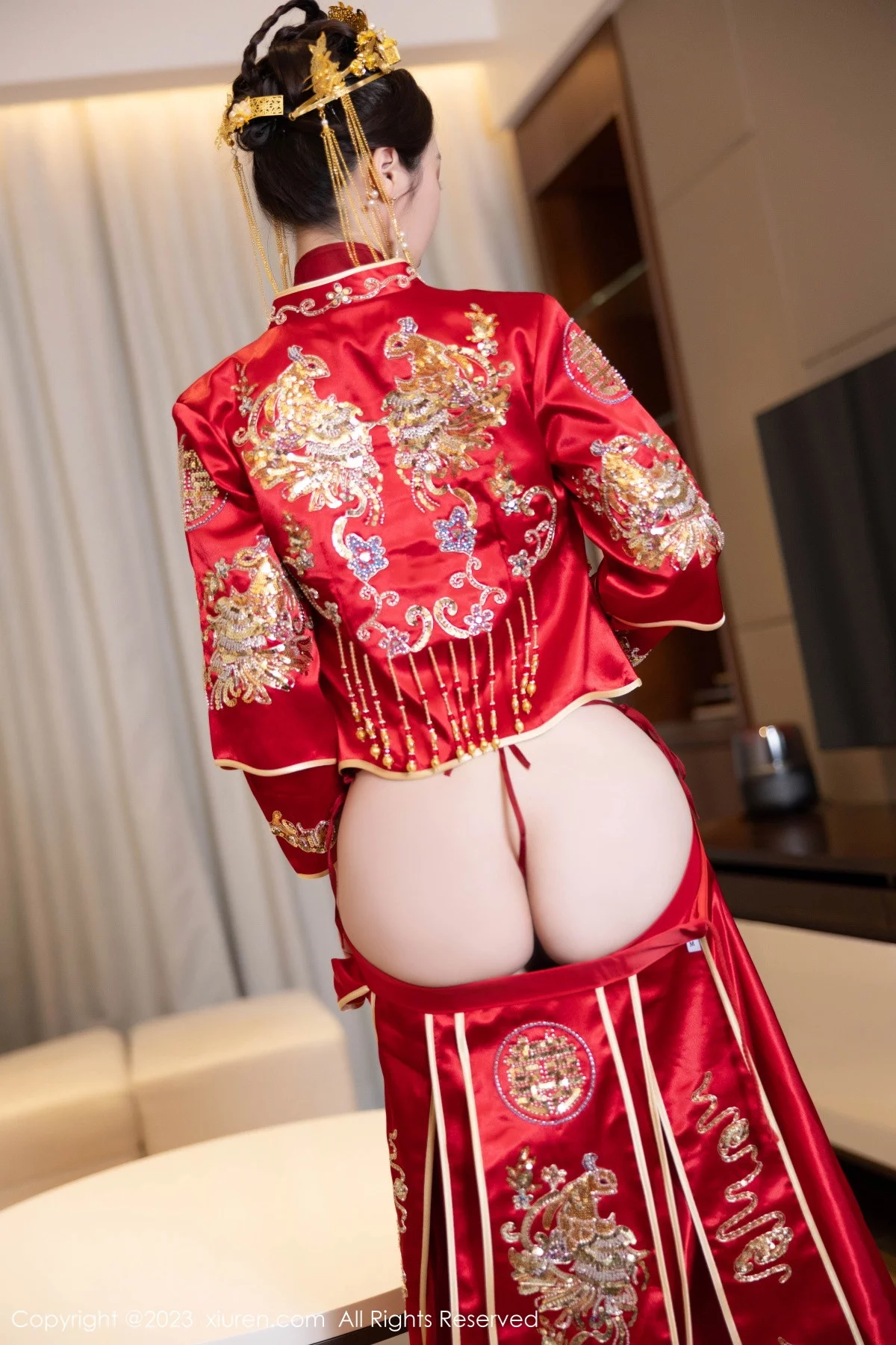 XiuRen第7766期_模特梦心玥性感红色中式婚服露红色薄透肚兜内衣撩人诱惑写真88P