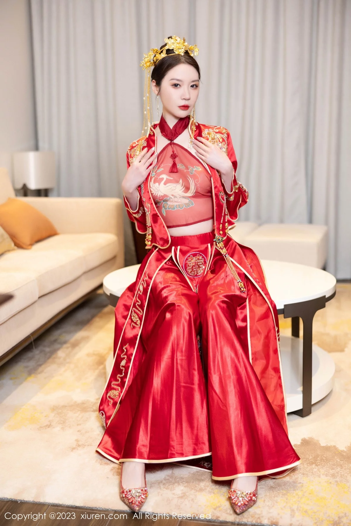 XiuRen第7766期_模特梦心玥性感红色中式婚服露红色薄透肚兜内衣撩人诱惑写真88P