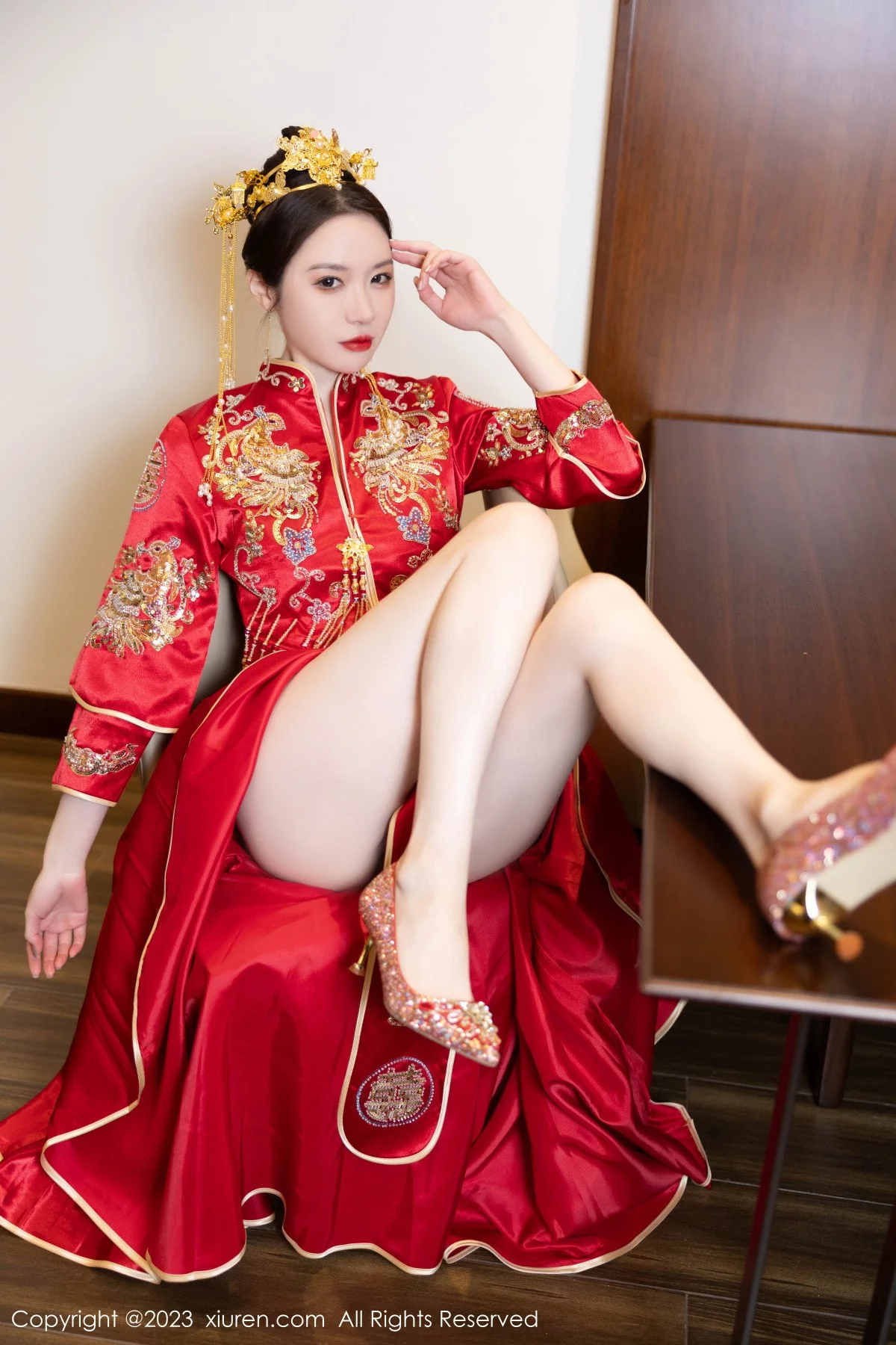 XiuRen第7766期_模特梦心玥性感红色中式婚服露红色薄透肚兜内衣撩人诱惑写真88P
