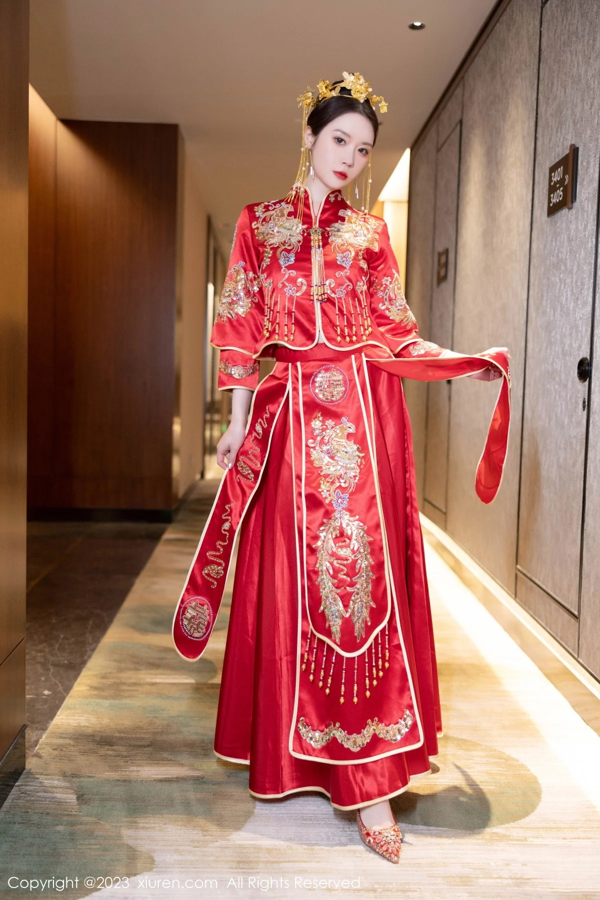 XiuRen第7766期_模特梦心玥性感红色中式婚服露红色薄透肚兜内衣撩人诱惑写真88P