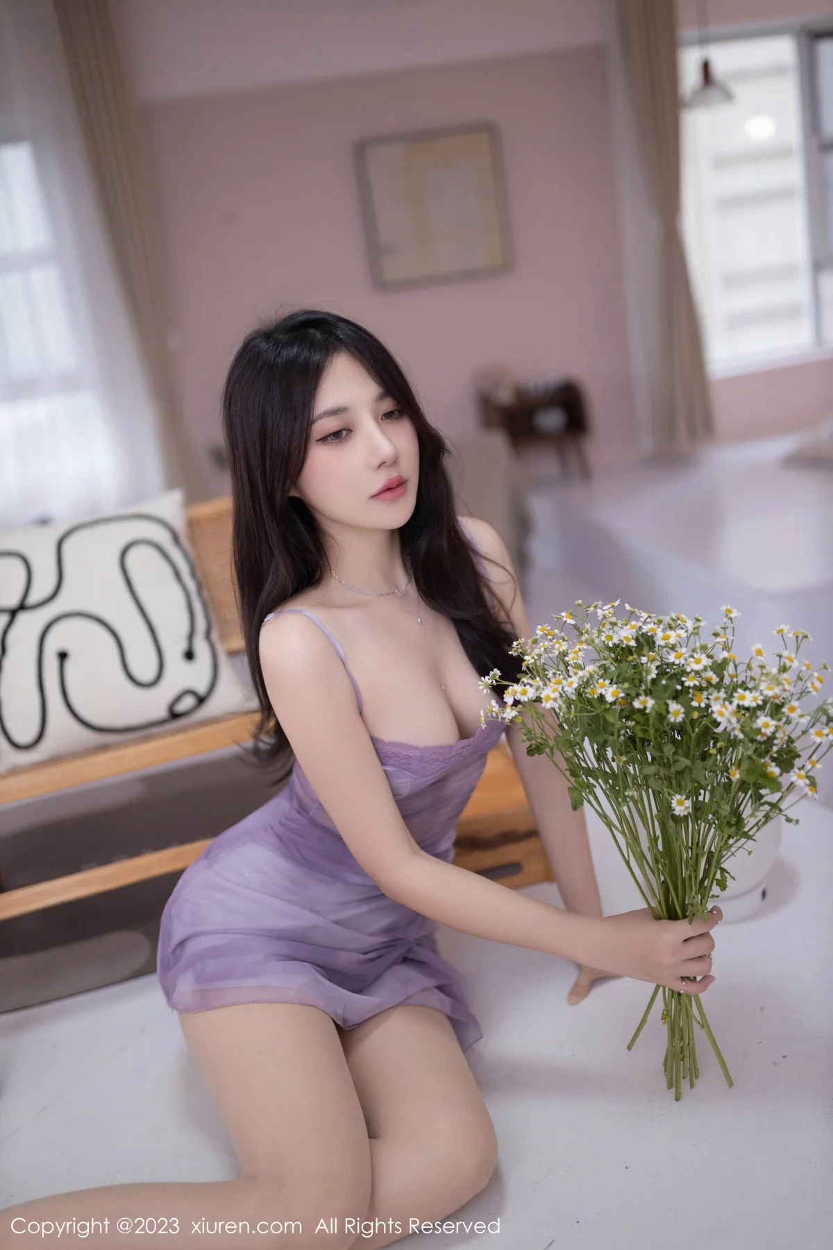 XiuRen第7786期_模特鱼子酱Fish性感紫色吊带连衣短裙半脱秀曼妙身姿诱惑写真80P
