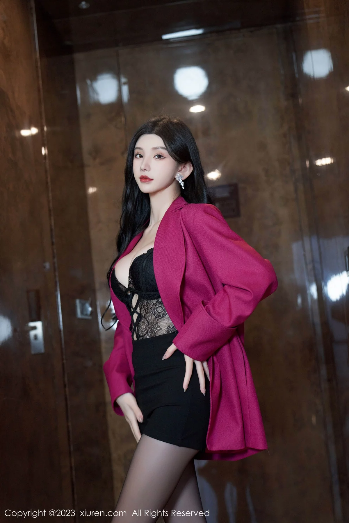 XiuRen第7787期_女神周于希Sally性感黑色蕾丝情趣内衣配超薄黑丝极致魅惑写真109P