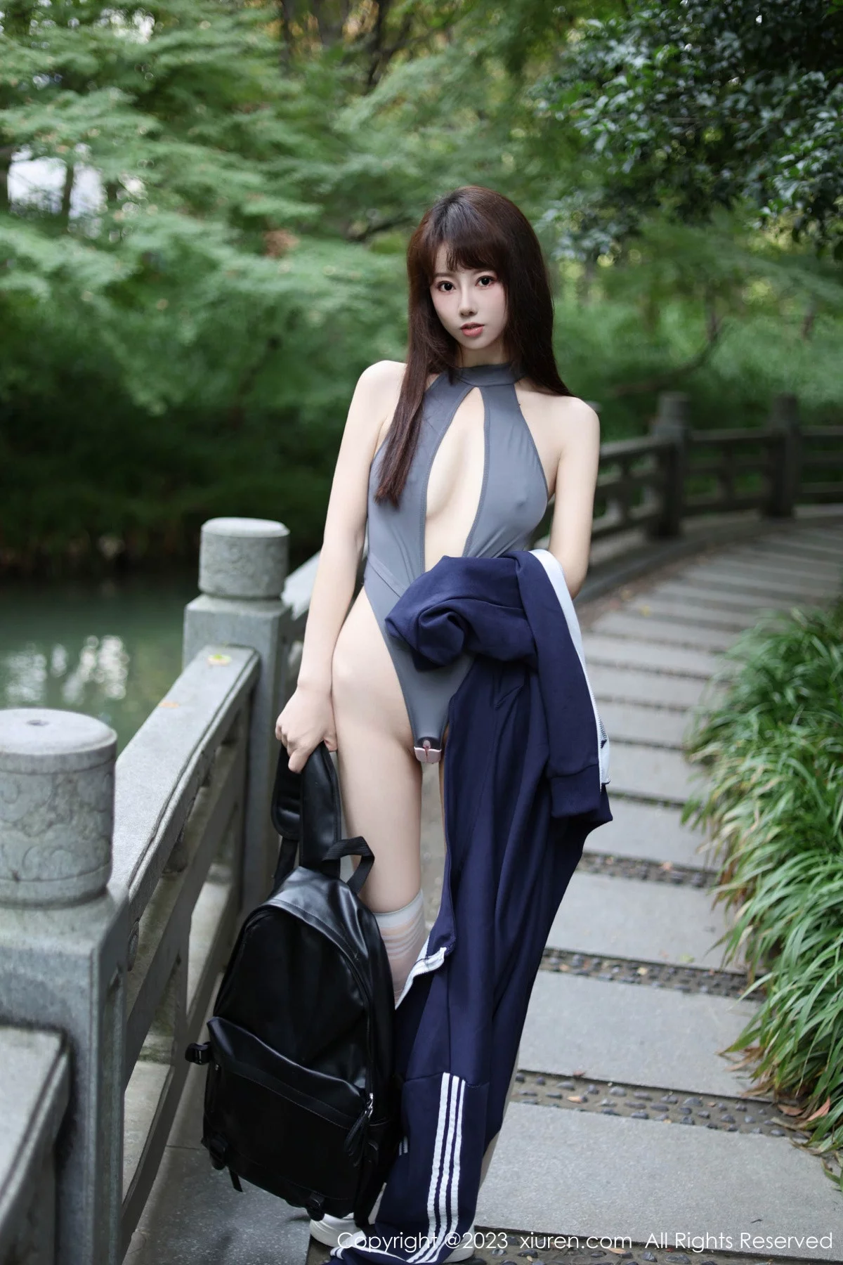 XiuRen第7784期_模特韩系学妹性感蓝色休闲服饰露灰色轻透连体内衣迷人诱惑写真69P