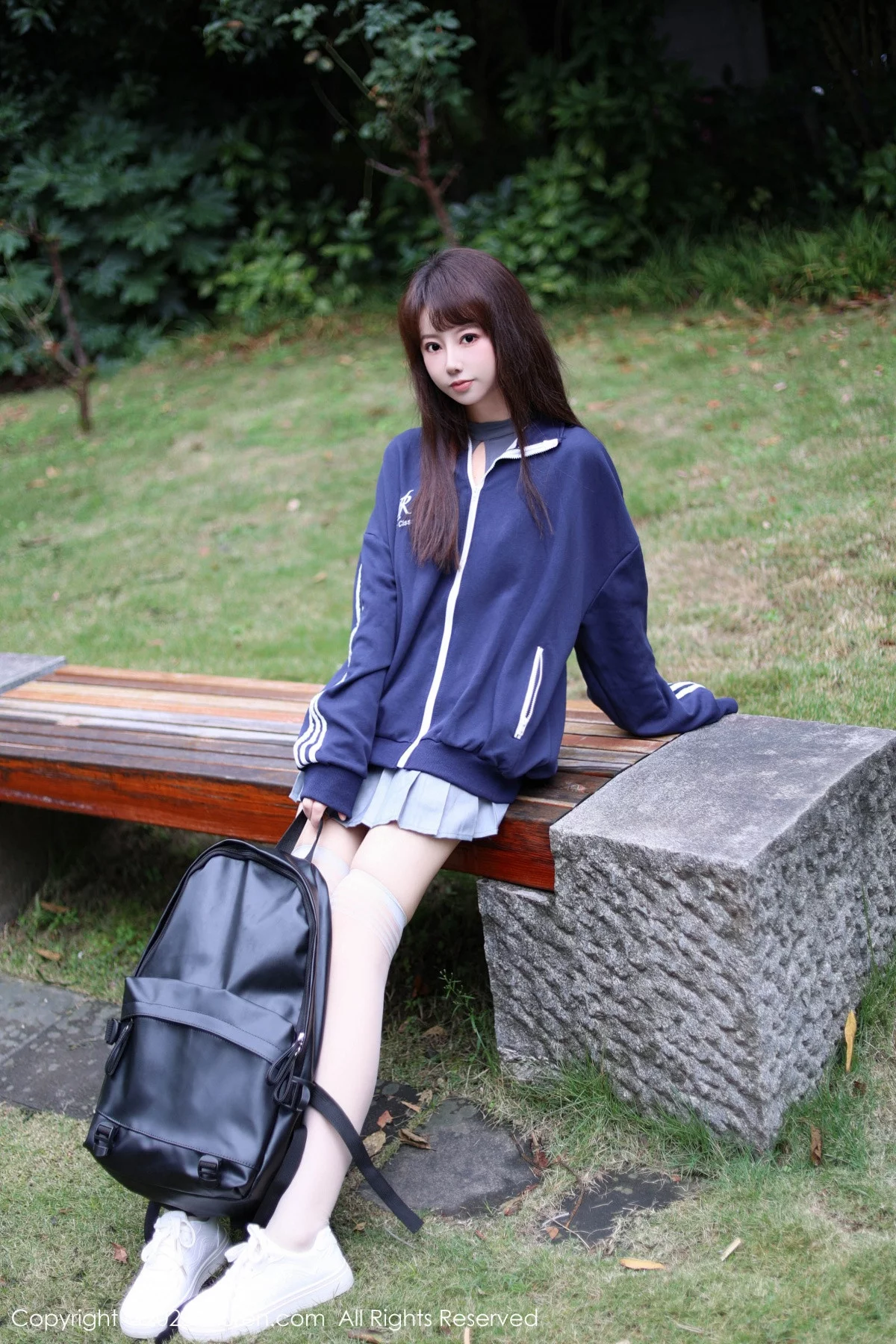 XiuRen第7784期_模特韩系学妹性感蓝色休闲服饰露灰色轻透连体内衣迷人诱惑写真69P