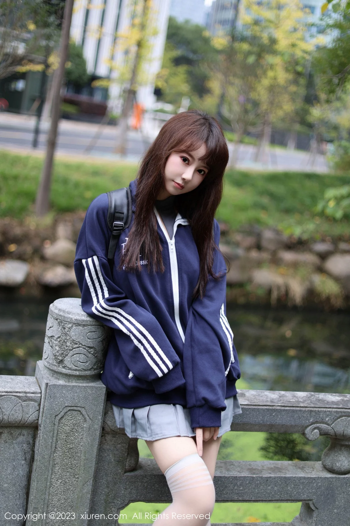 XiuRen第7784期_模特韩系学妹性感蓝色休闲服饰露灰色轻透连体内衣迷人诱惑写真69P