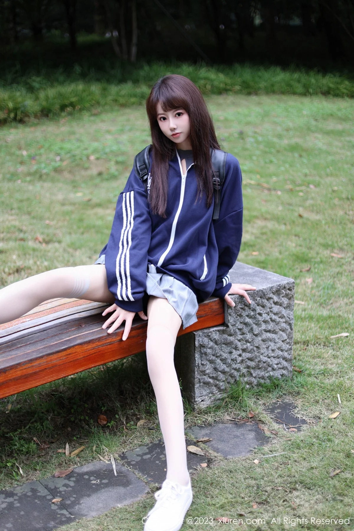 XiuRen第7784期_模特韩系学妹性感蓝色休闲服饰露灰色轻透连体内衣迷人诱惑写真69P