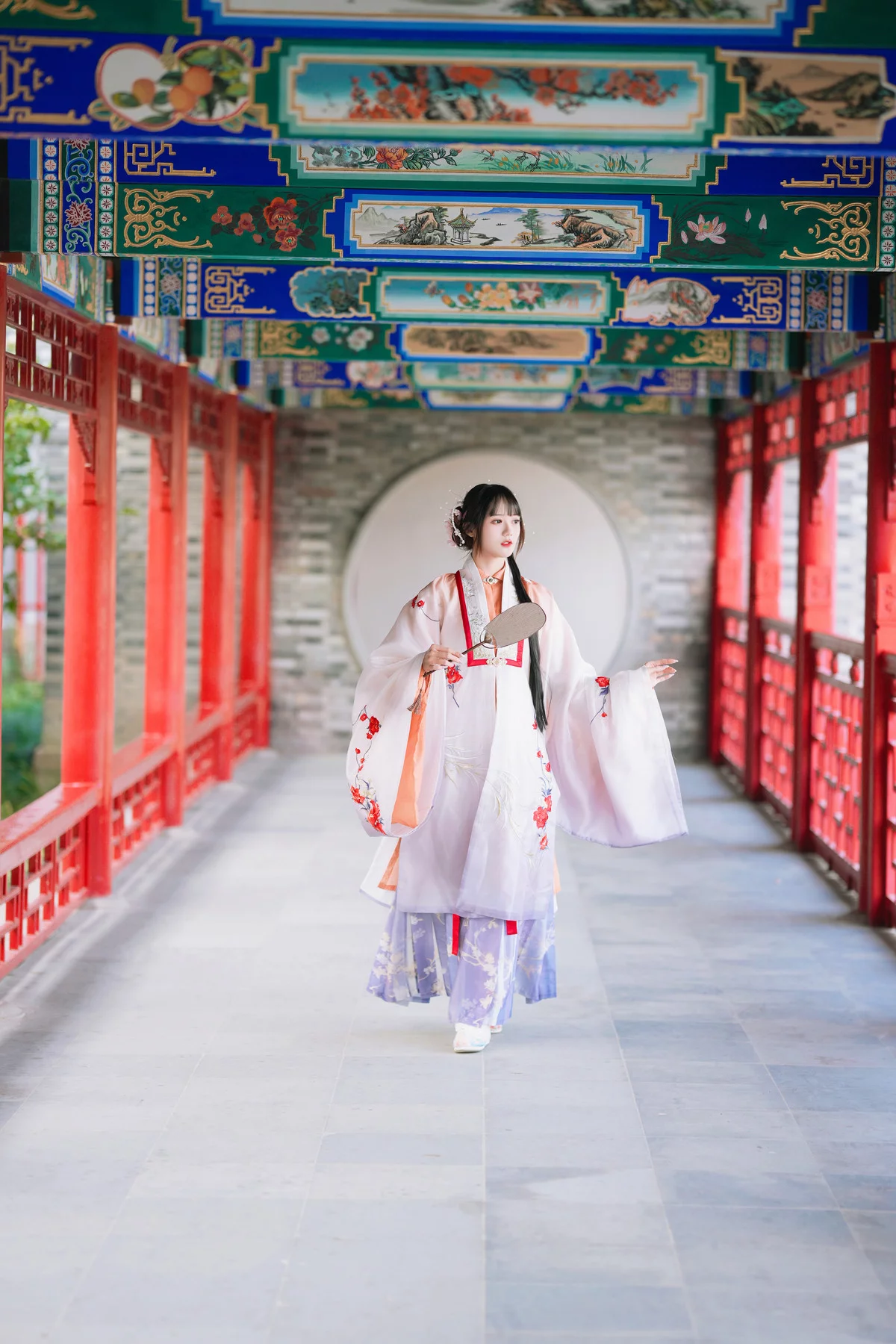 Coser美女兔子Zzz不吃胡萝卜红叶新赋主题古典风汉服装秀曼妙身姿靓丽迷人写真36P