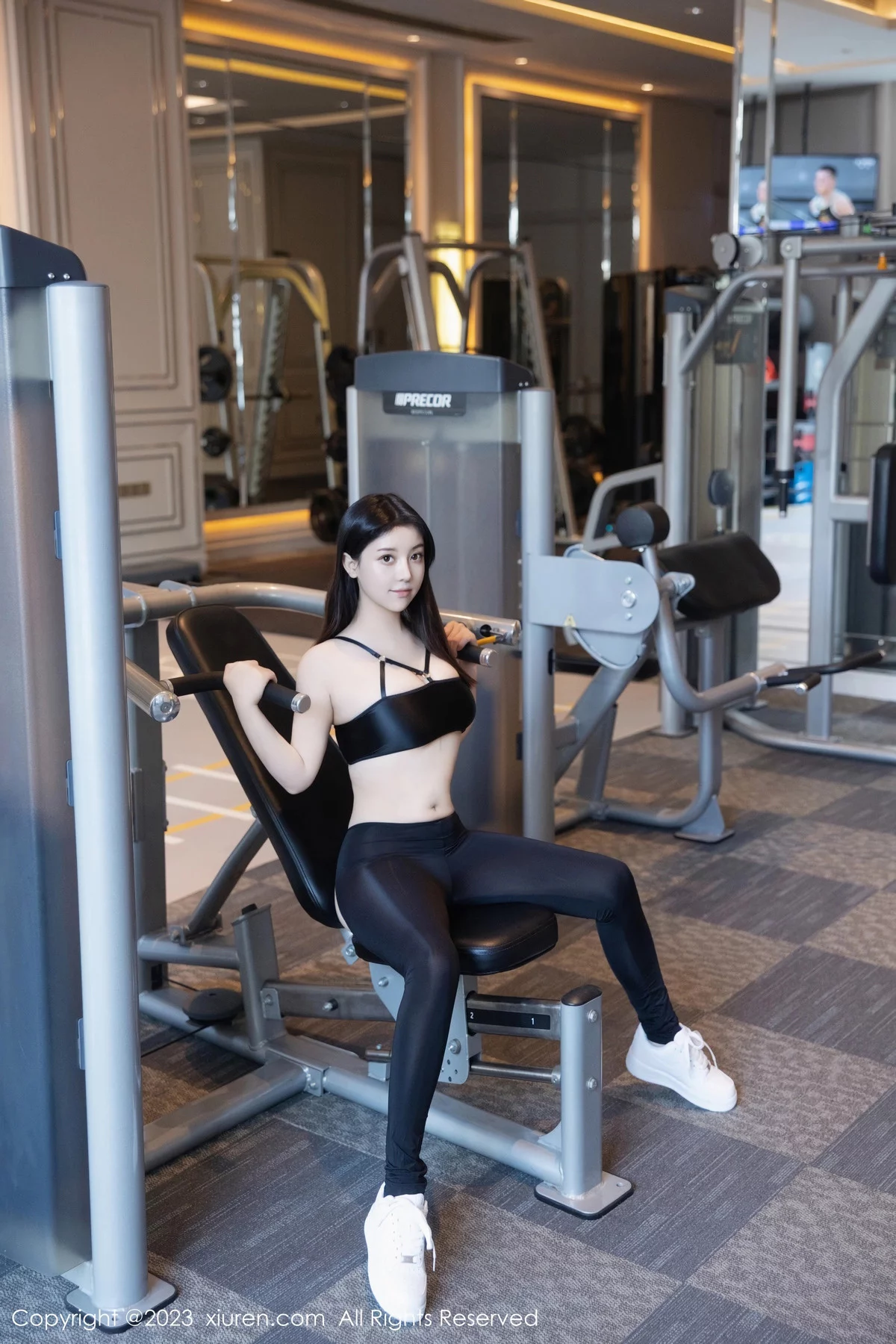 XiuRen第7819期_模特合集女神豆瓣酱健身所场景性感瑜伽服饰秀完美身材诱惑写真71P
