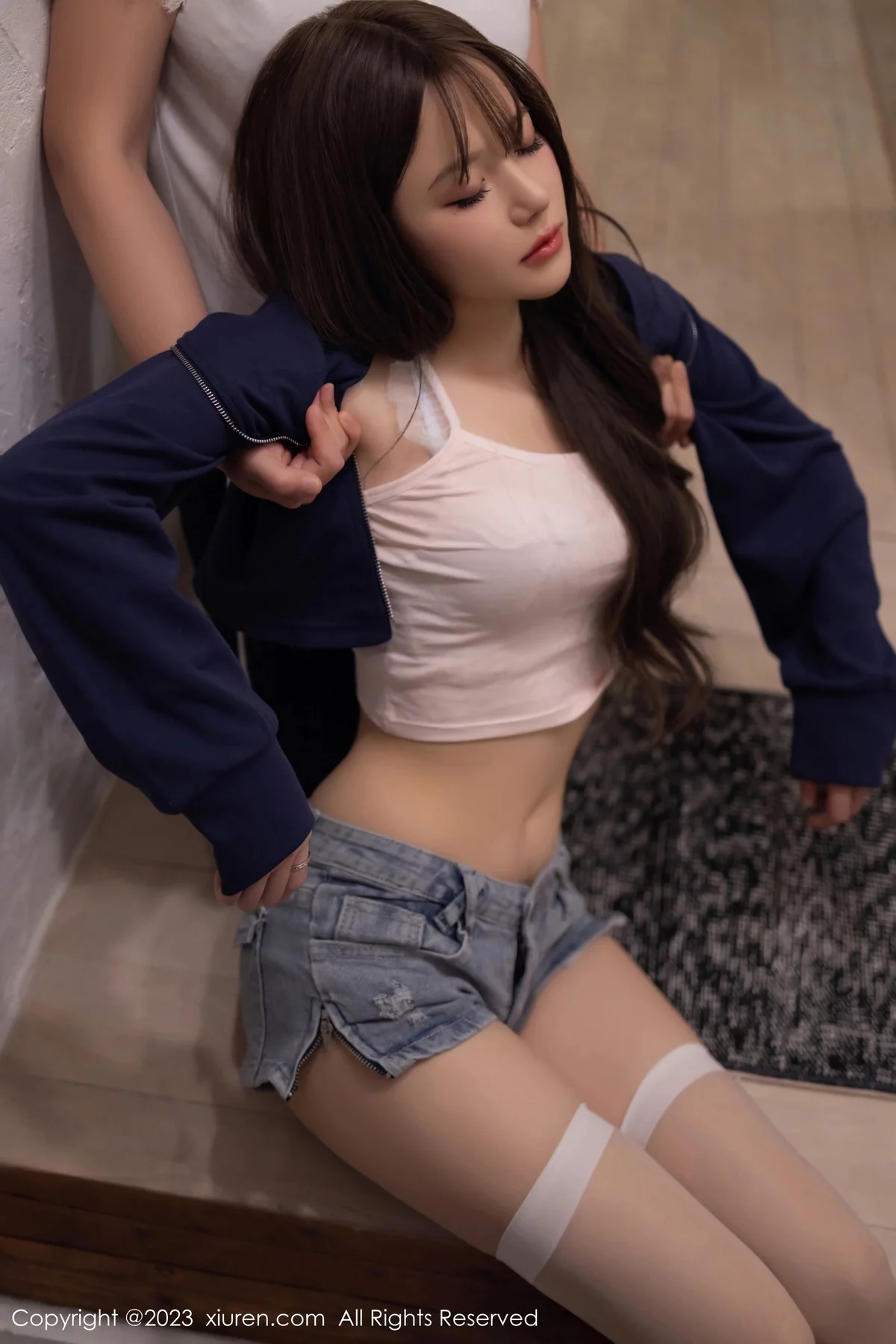 XiuRen第7817期_模特鱼子酱Fish性感淡蓝色内衣配超短牛仔裤秀曼妙身姿诱惑写真84P