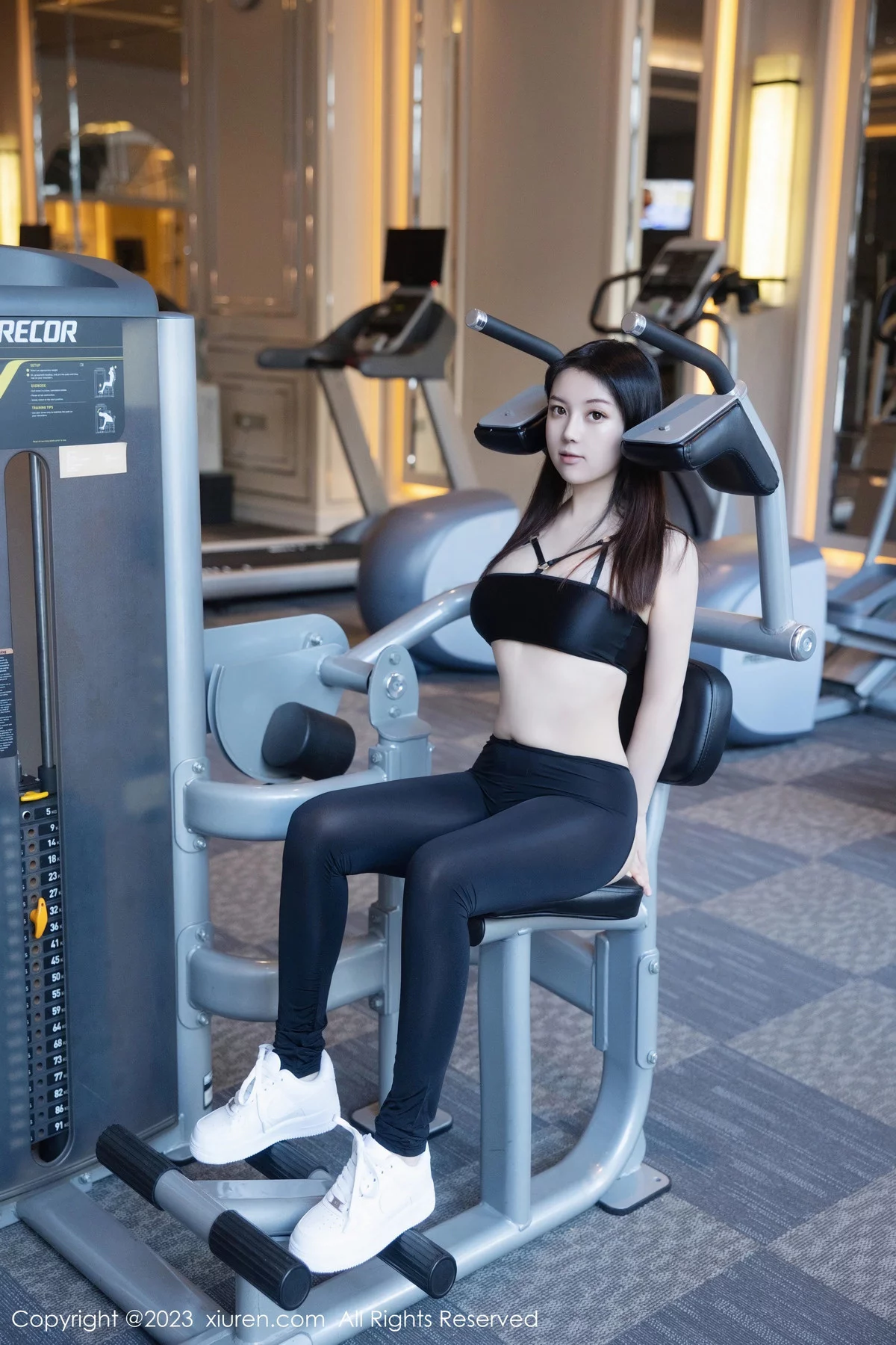 XiuRen第7819期_模特合集女神豆瓣酱健身所场景性感瑜伽服饰秀完美身材诱惑写真71P