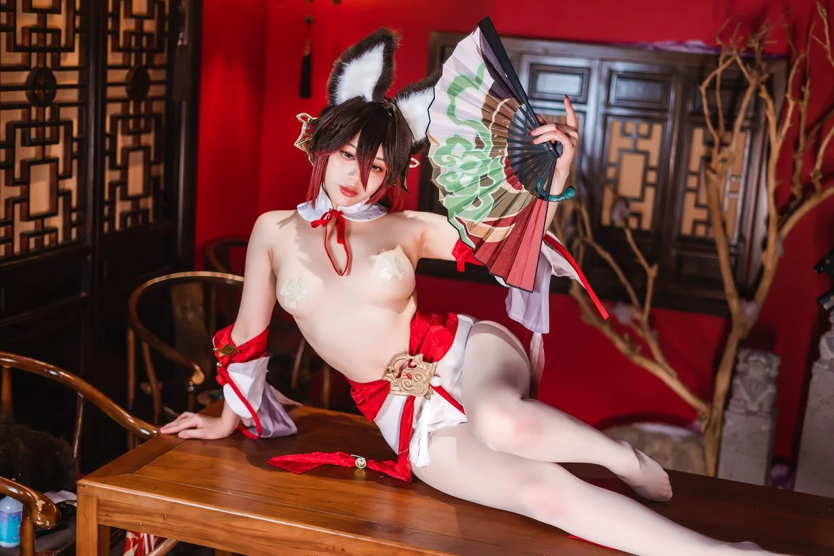 网络美女九言停云主题性感狐狸装扮低胸短裙配超薄白丝秀翘臀美腿迷人诱惑写真62P