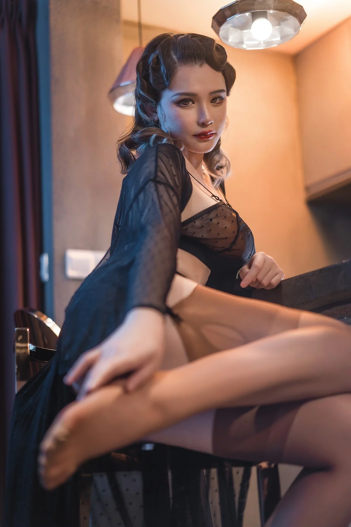 网络美女前羽夏雨潮主题私房性感多套服饰系列秀丰满身材撩人诱惑写真87P
