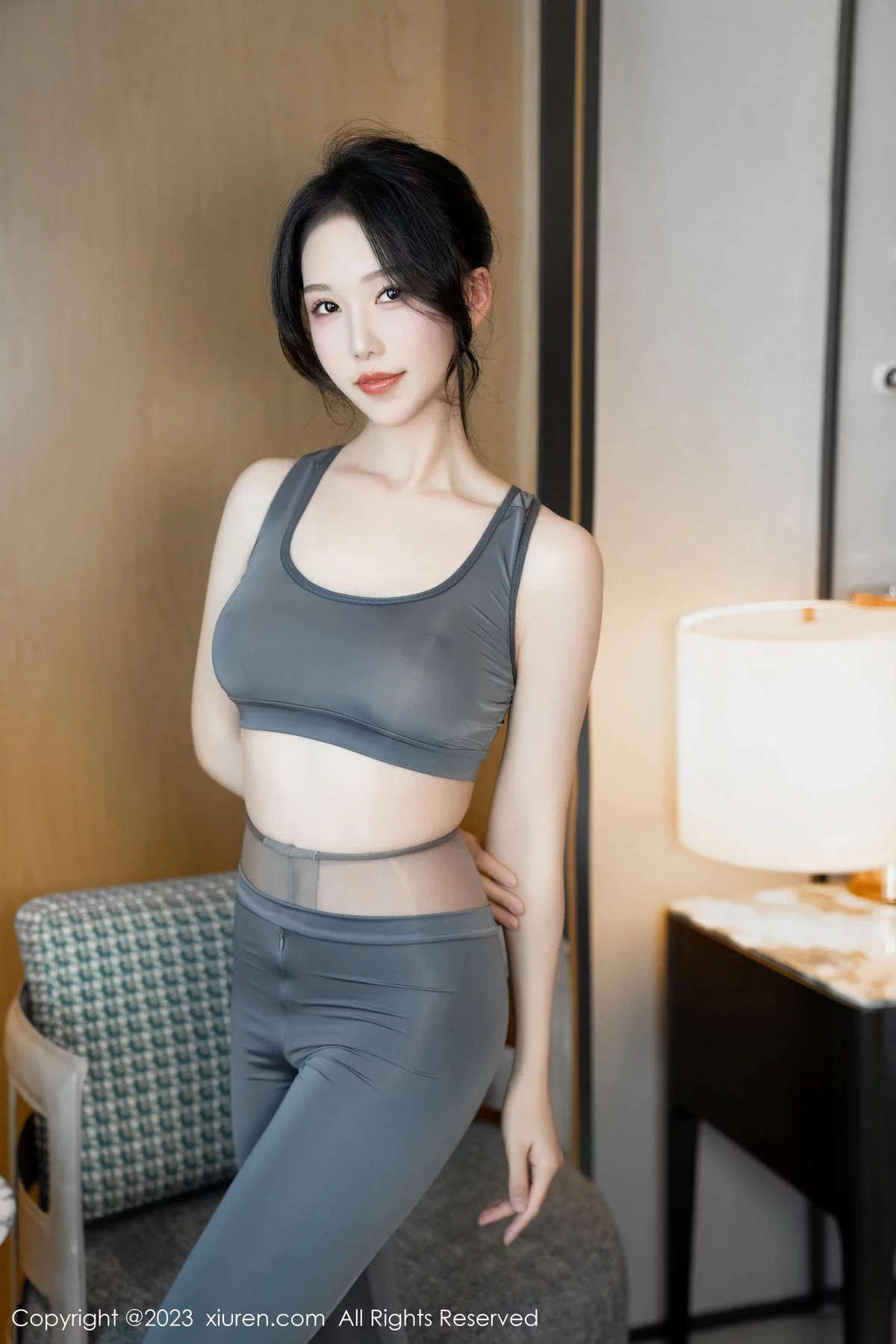 XiuRen第7882期_模特利世性感灰色瑜伽服饰配超薄无内灰丝秀曼妙身姿诱惑写真80P