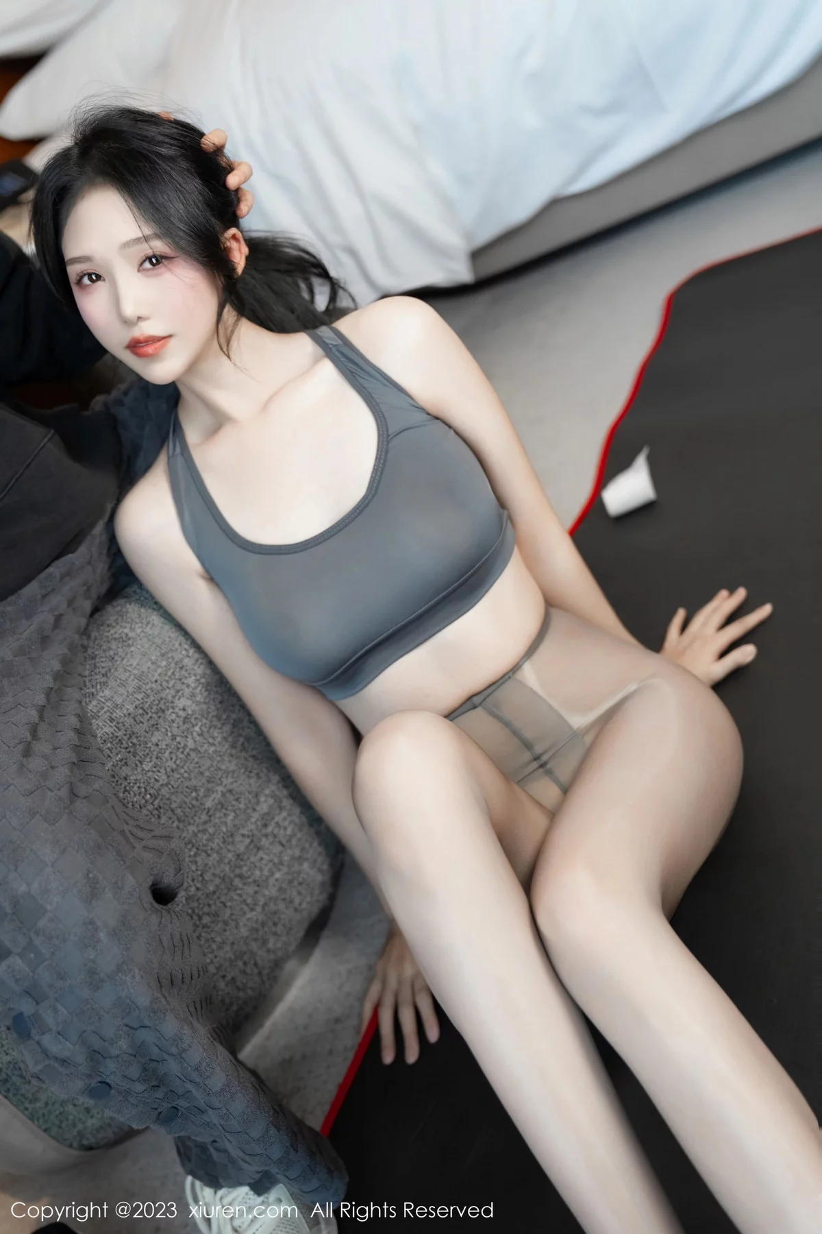 XiuRen第7882期_模特利世性感灰色瑜伽服饰配超薄无内灰丝秀曼妙身姿诱惑写真80P