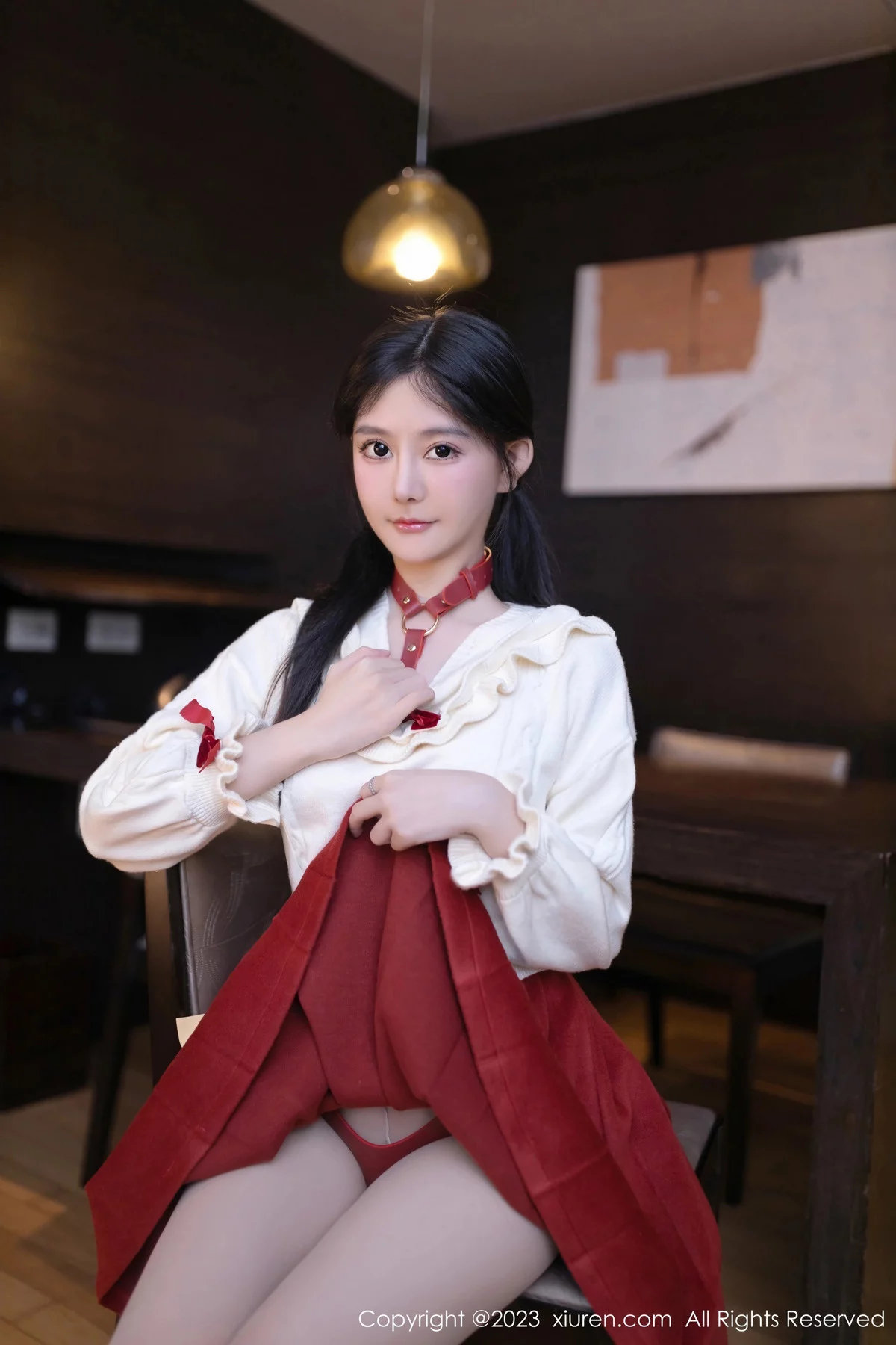 XiuRen第7890期_模特幼幼红色裙子露性感红色情趣饰品秀火辣身材极致诱惑写真80P