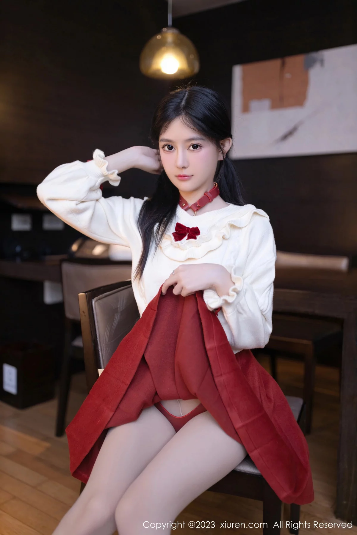 XiuRen第7890期_模特幼幼红色裙子露性感红色情趣饰品秀火辣身材极致诱惑写真80P