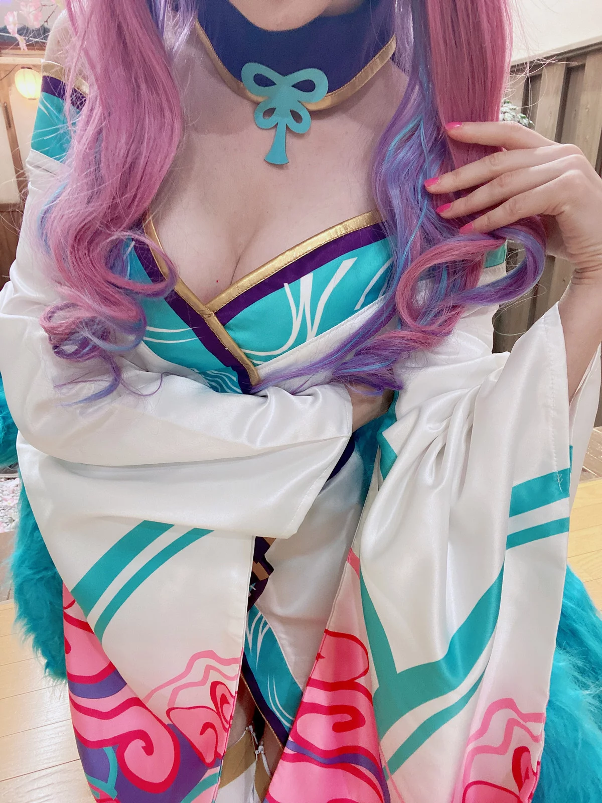 爱尔兰萝莉美女Peach Milky阿狸英雄联盟主题性感多套服饰系列秀完美身材诱惑写真142P