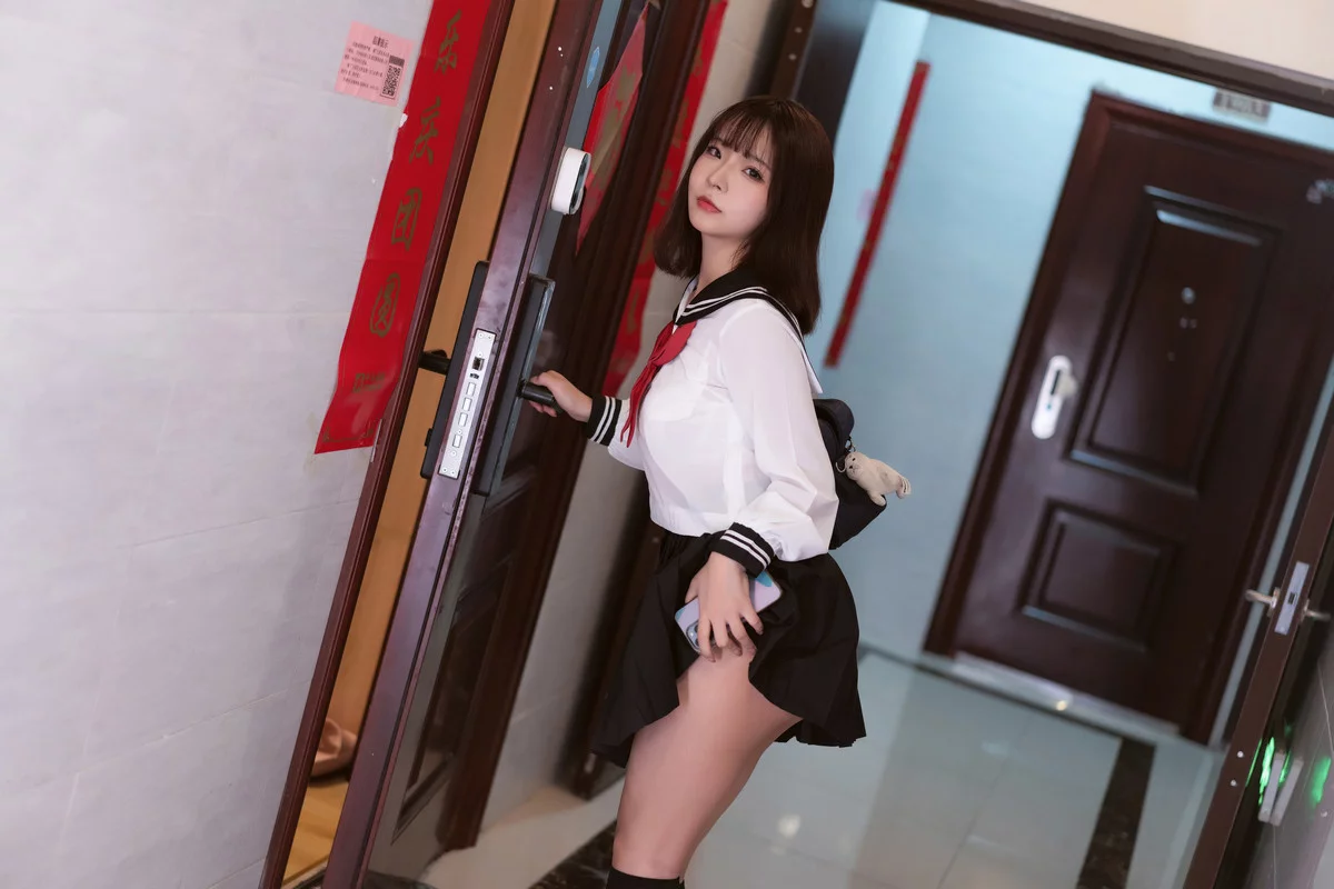 网络美女yuuhui玉汇约会我的女学生主题脱学妹制服露白色内衣秀丰满身材诱惑写真101P