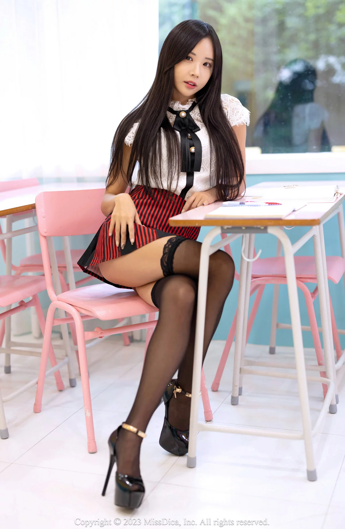韩国美女模特HabinJanuary主题教室学妹装扮性感制服配丝袜秀美腿迷人诱惑写真133P