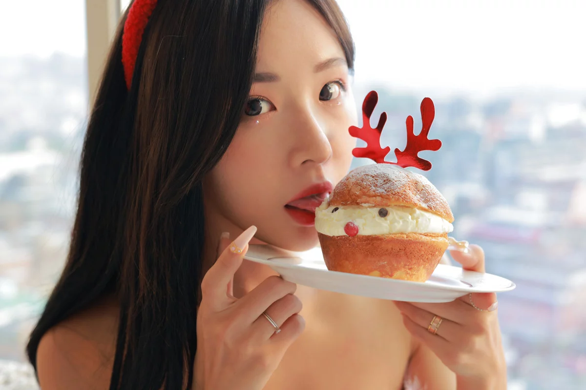 韩国美女模特Habin内衣和视频01主题绒毛红色内衣+性感女仆装秀完美身材诱惑写真59P
