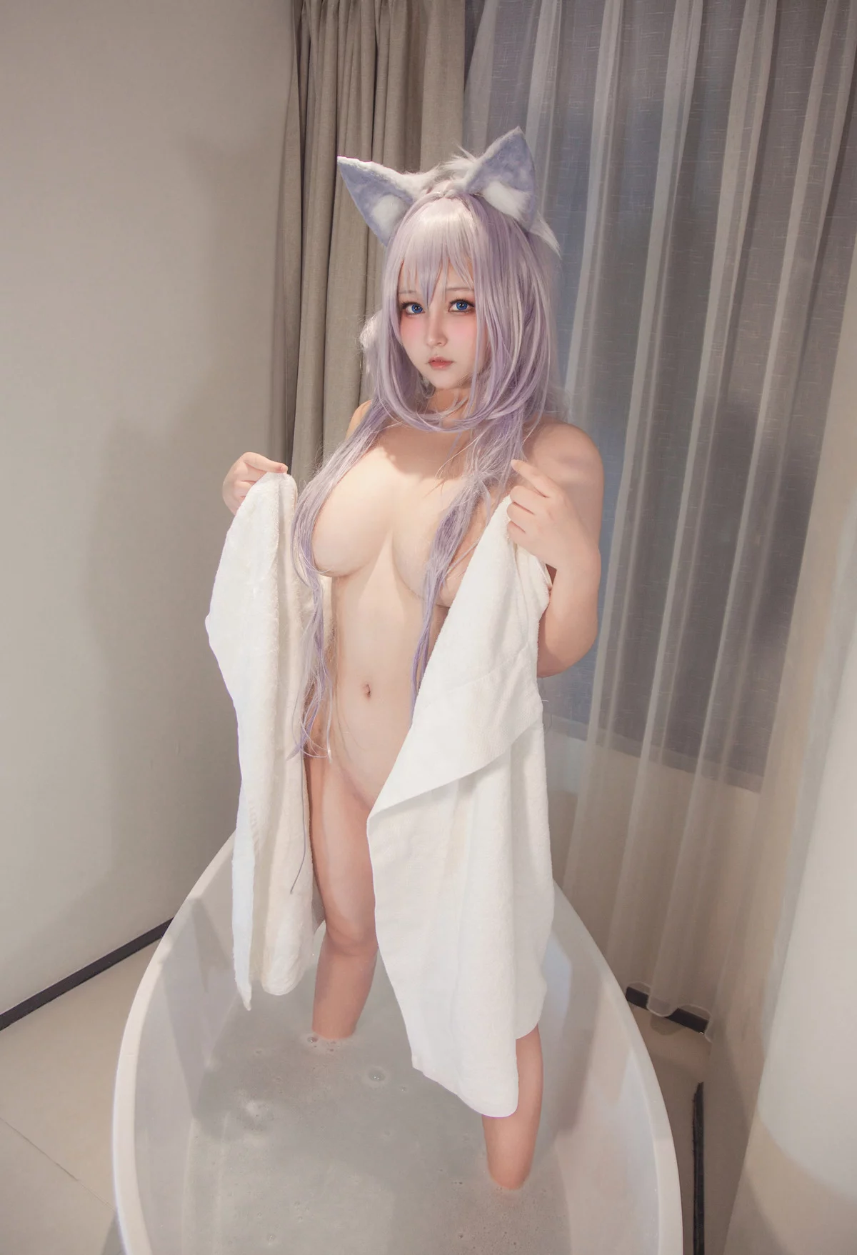 动漫博主KANEKO_咔喵浴缸主题私房浴缸性感泡泡浴半脱秀丰满身材惹火诱惑写真60P